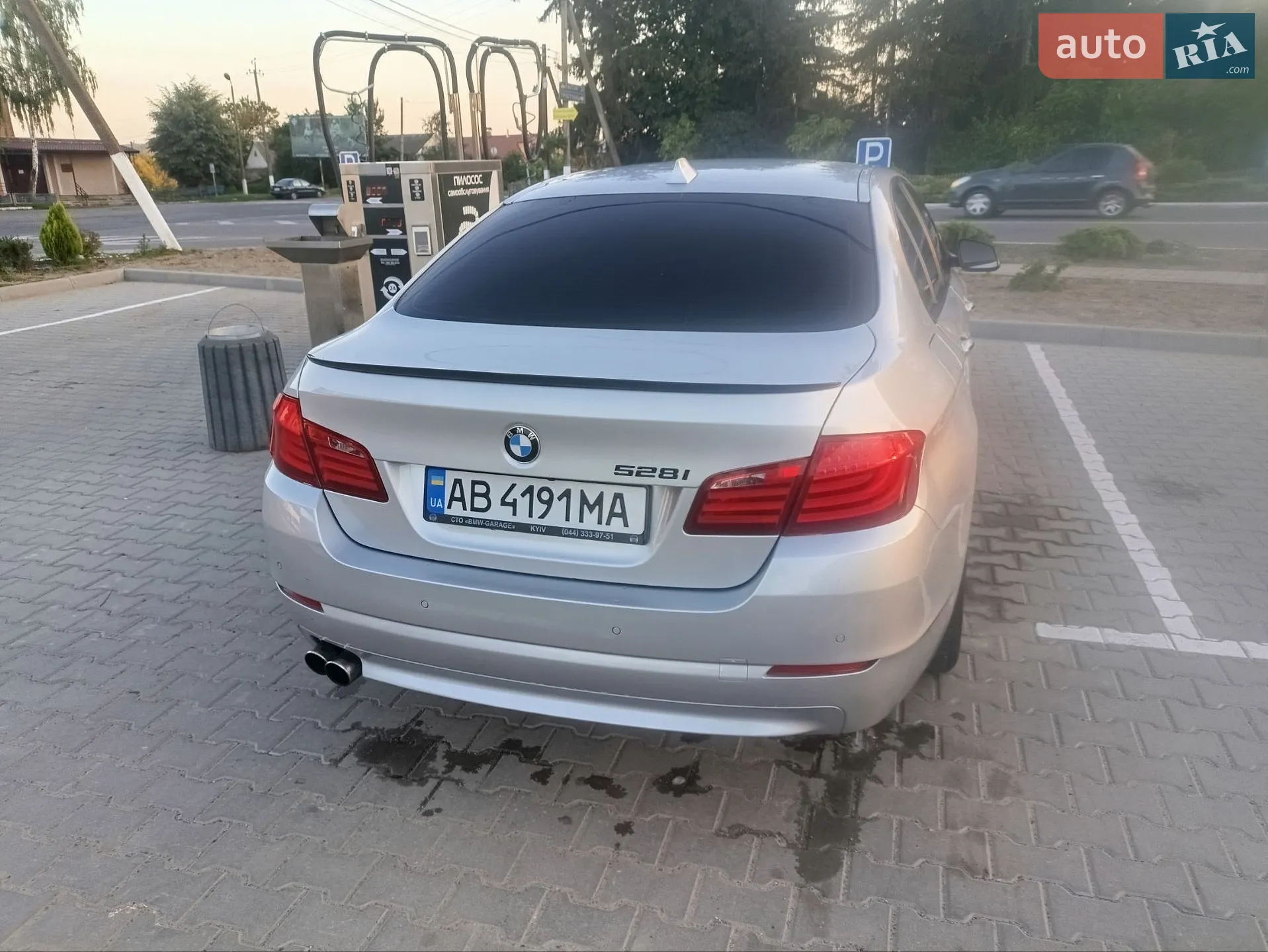 2012 BMW 5er - мініатюра 2
