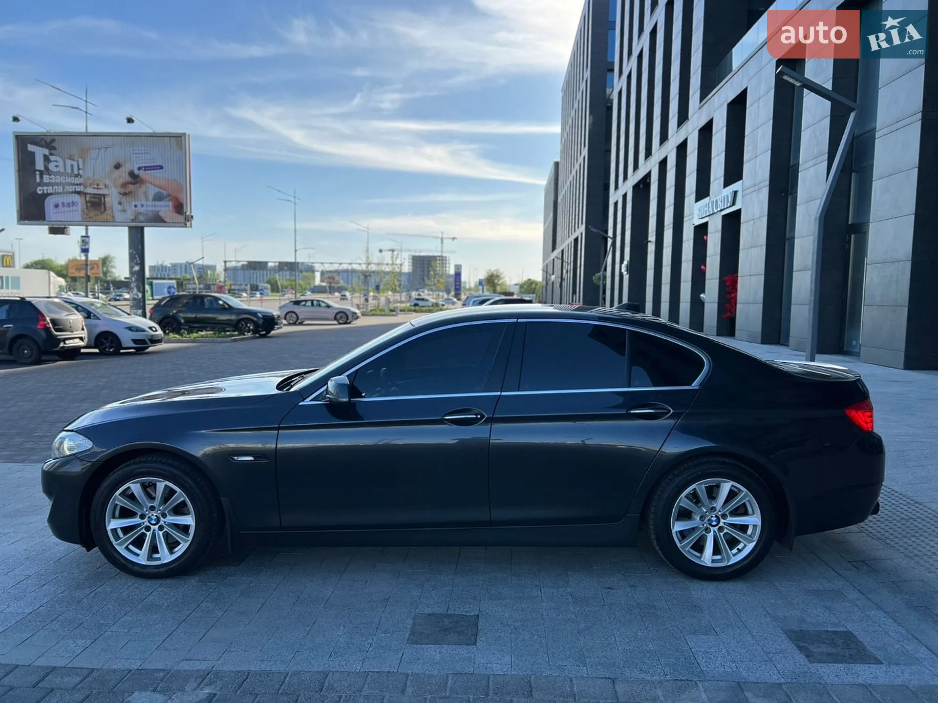 2011 BMW 5er - мініатюра 5