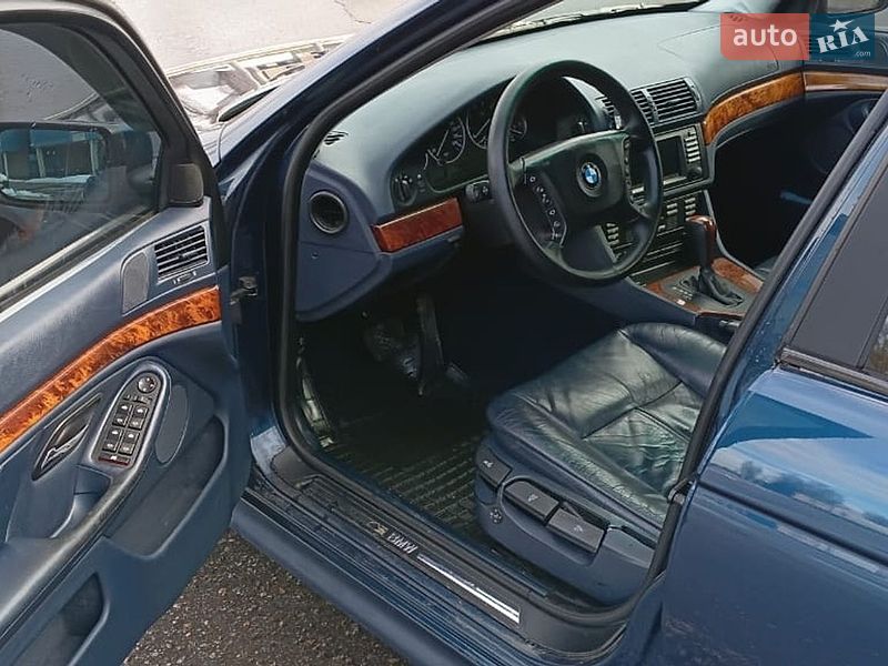 Седан BMW 5 Series 2001 в Кременчуге