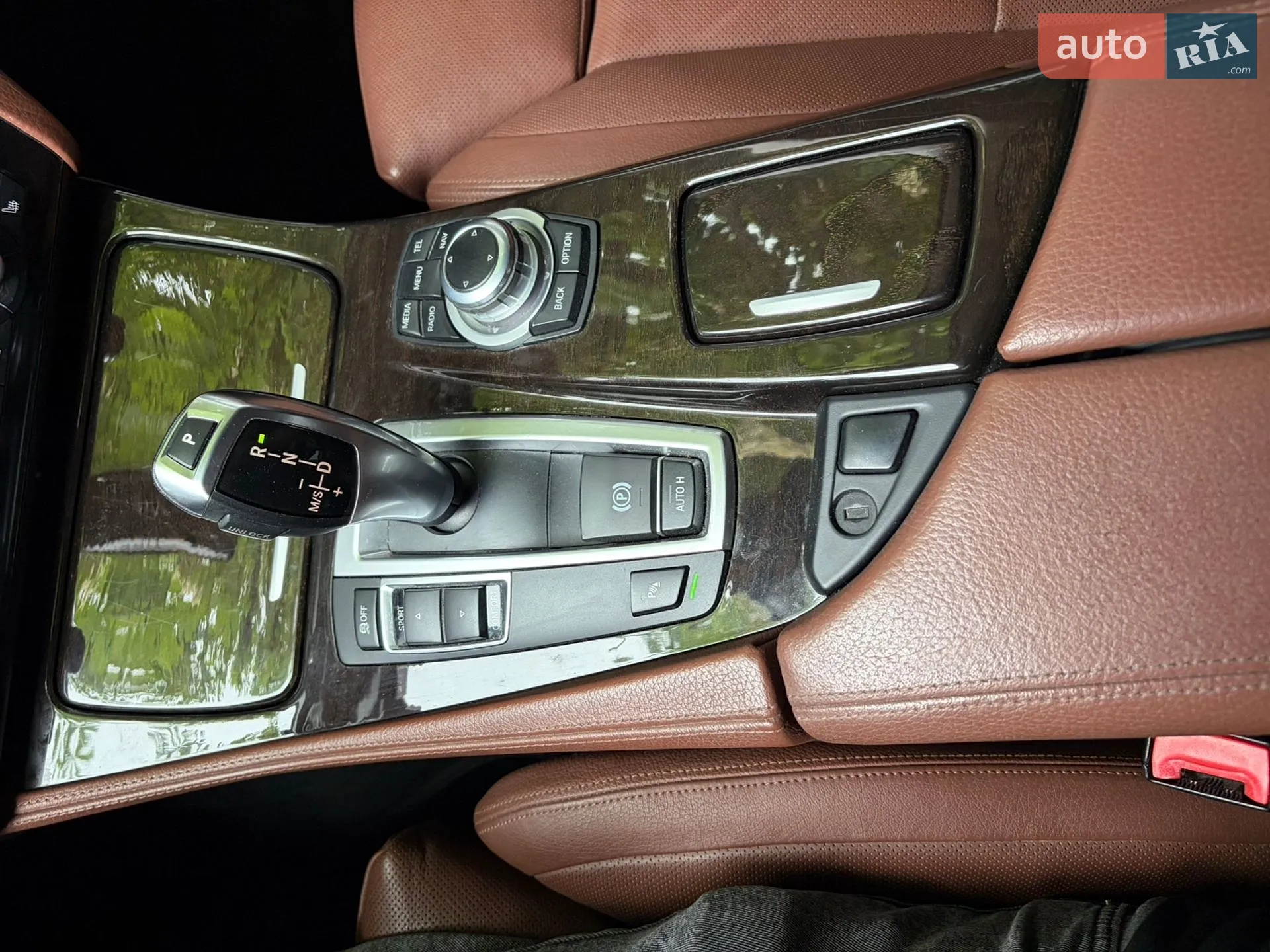 2012 BMW 5er - мініатюра 16