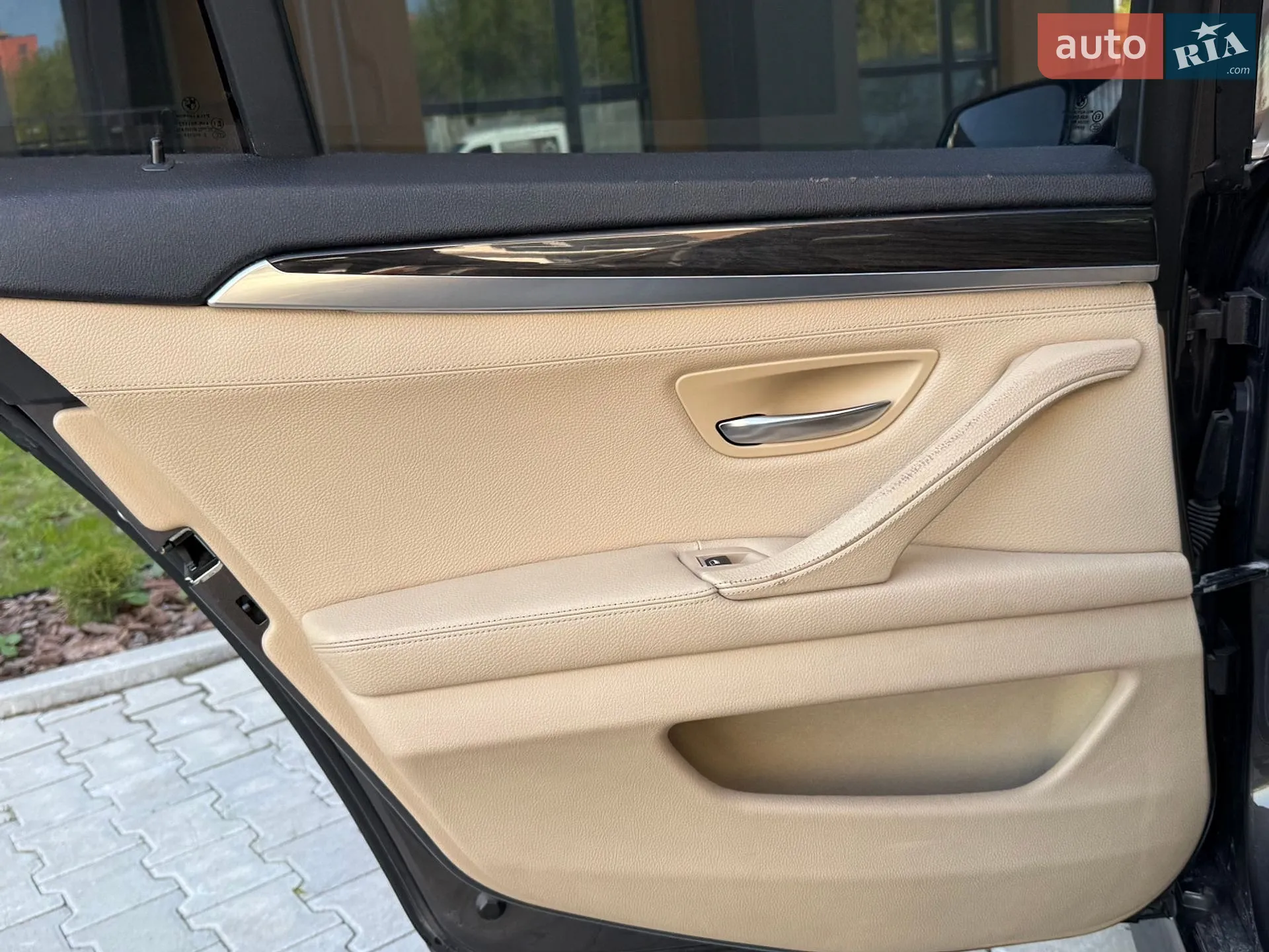 2010 BMW 5er - мініатюра 27