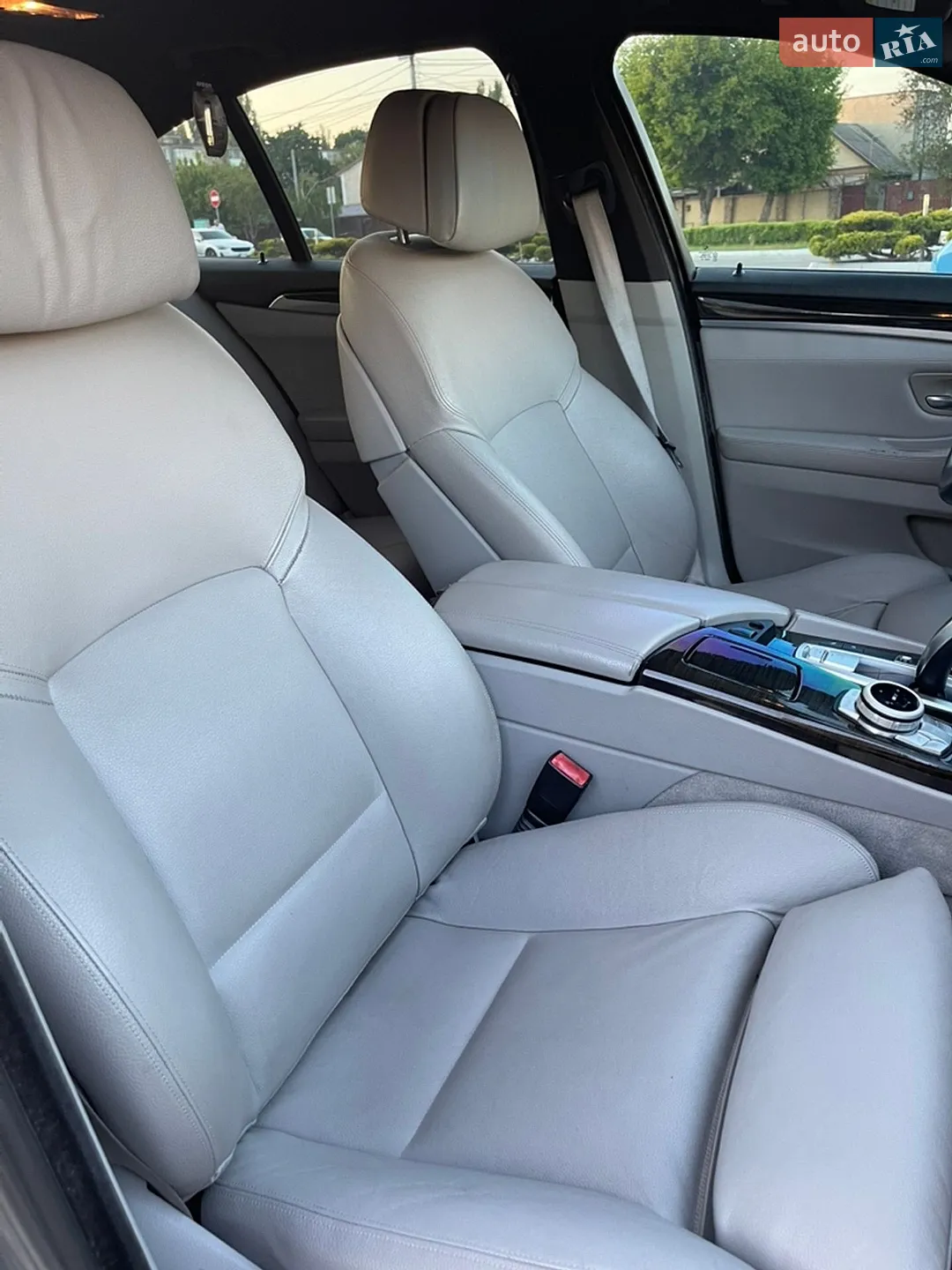2012 BMW 5er - мініатюра 11