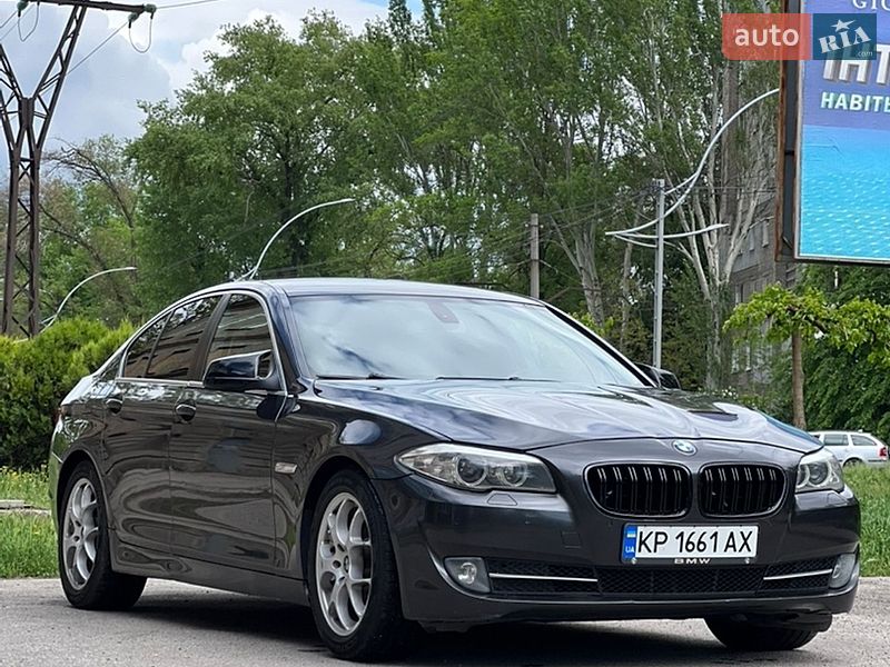 BMW 5 Series 2011