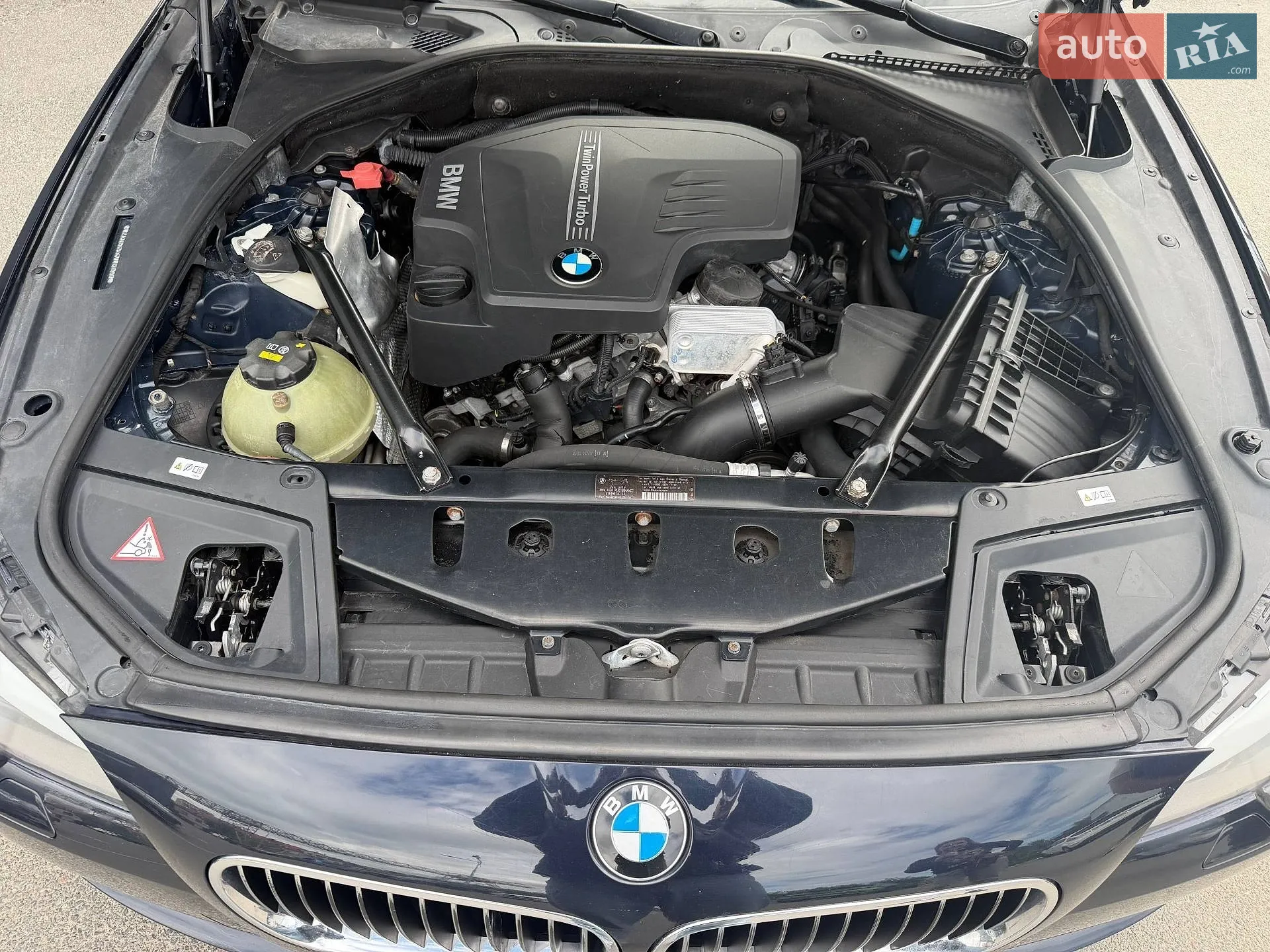 2011 BMW 5er - мініатюра 10