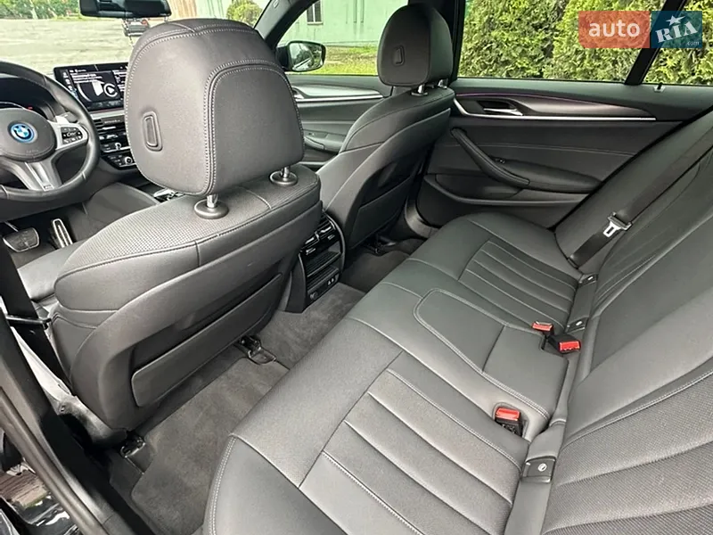 BMW 5 Series 2022 VIN WBA13AG08PCM36169 фото оголошення 16 з 102