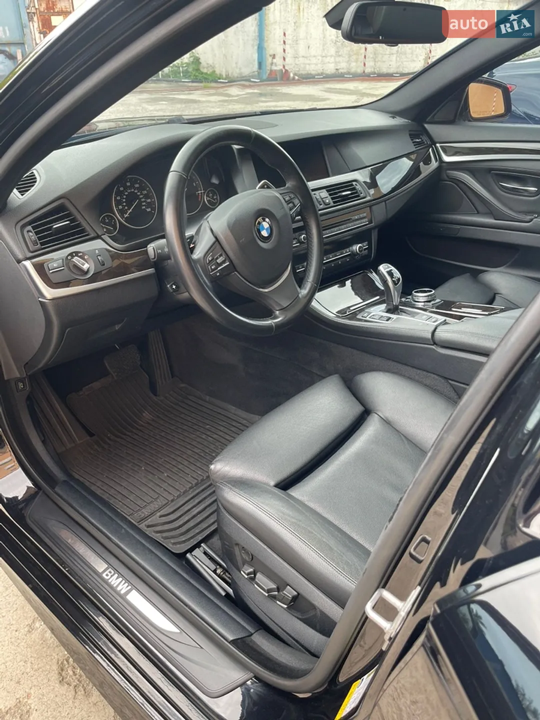 2011 BMW 5er - мініатюра 9