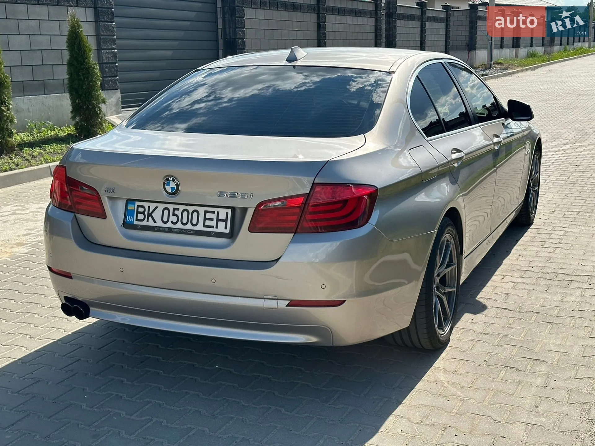 2010 BMW 5er - мініатюра 8