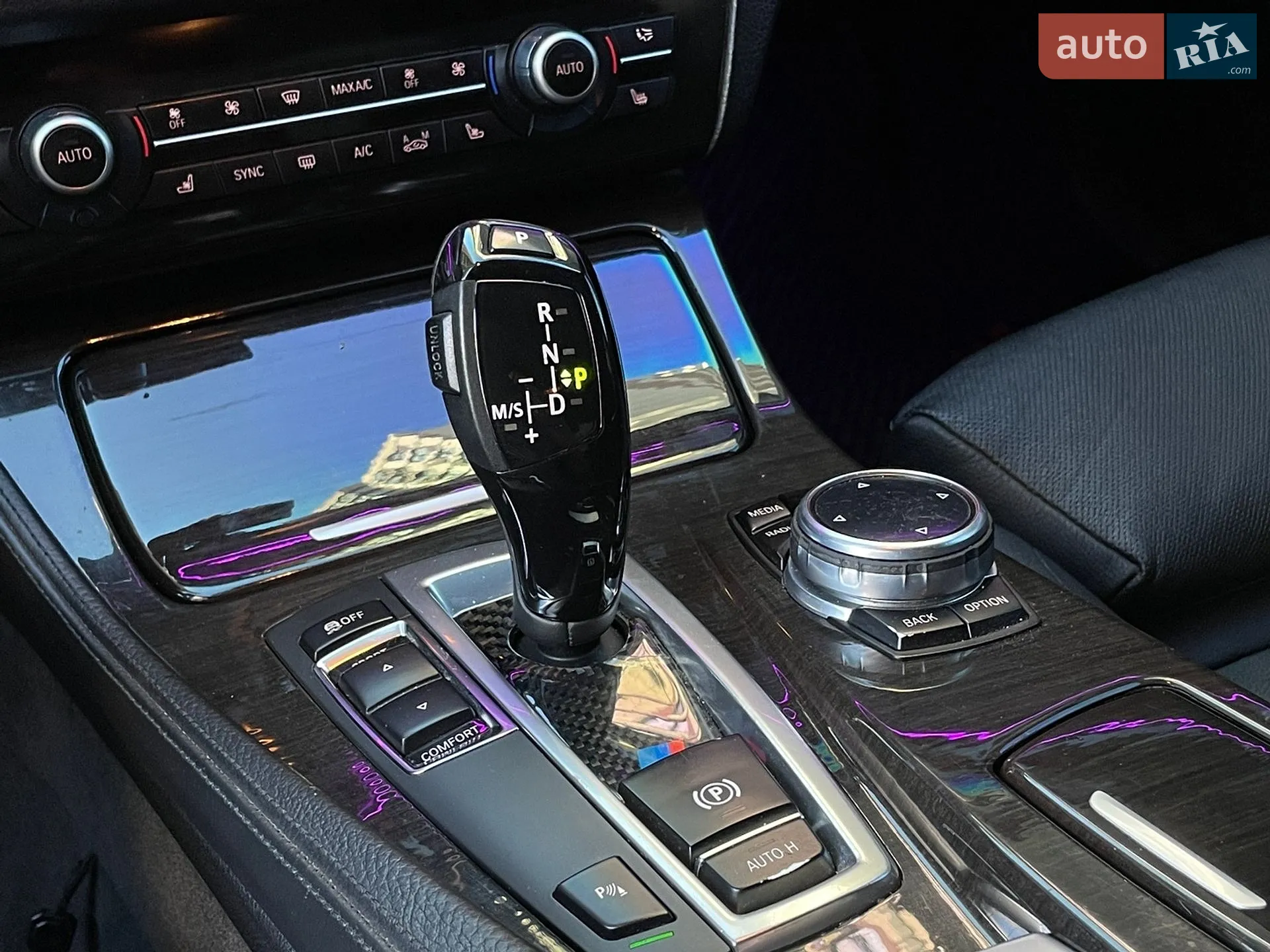 2013 BMW 5er - мініатюра 18