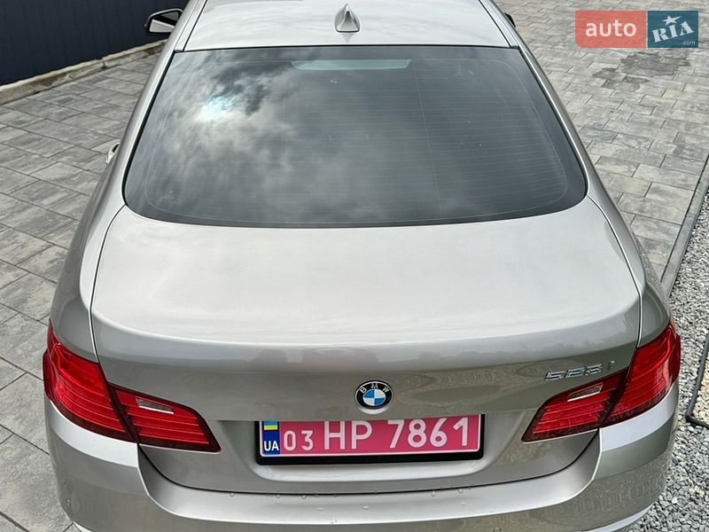 Седан BMW 5 Series 2013 в Цумани