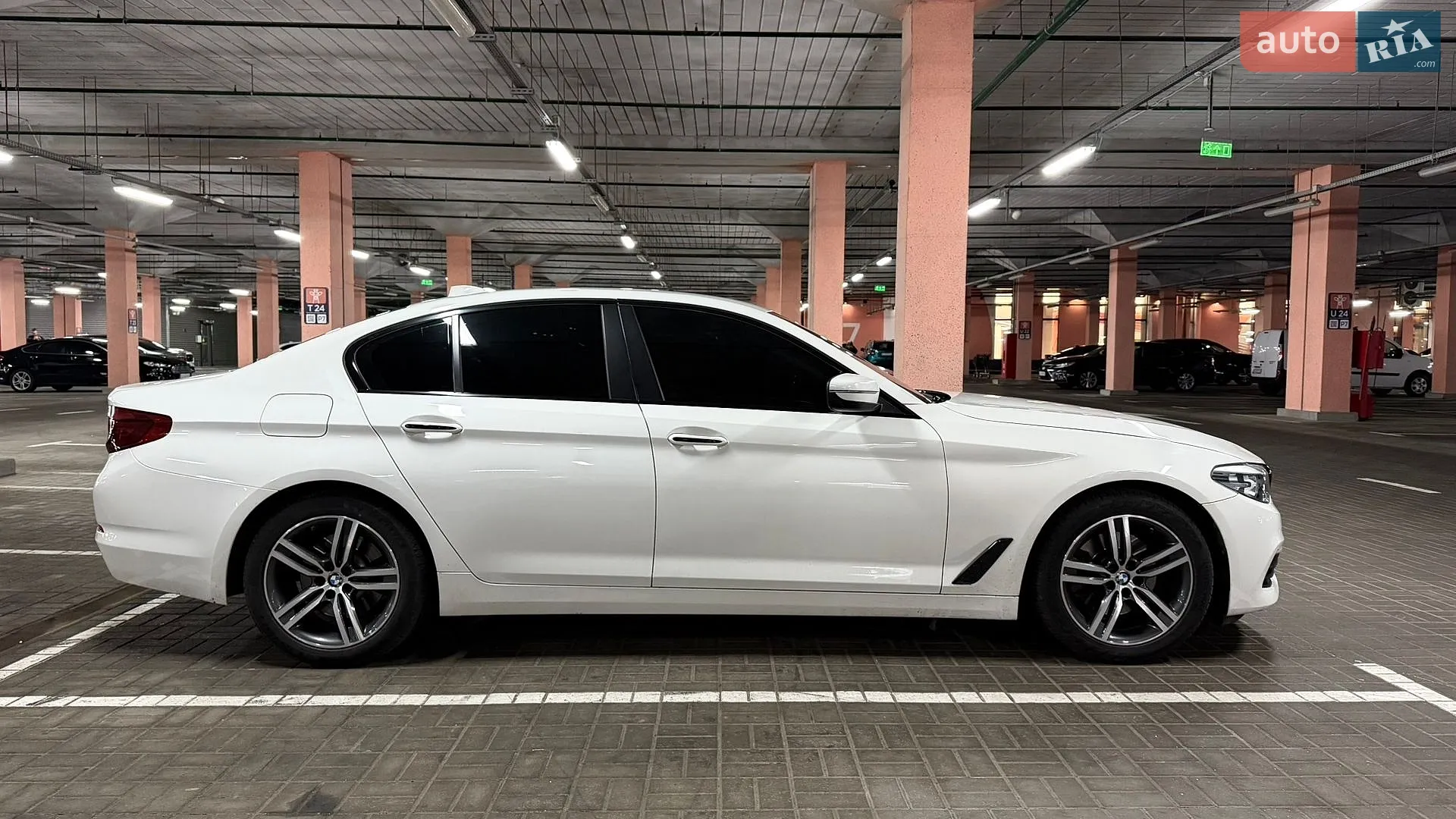 2017 BMW 5er - мініатюра 8