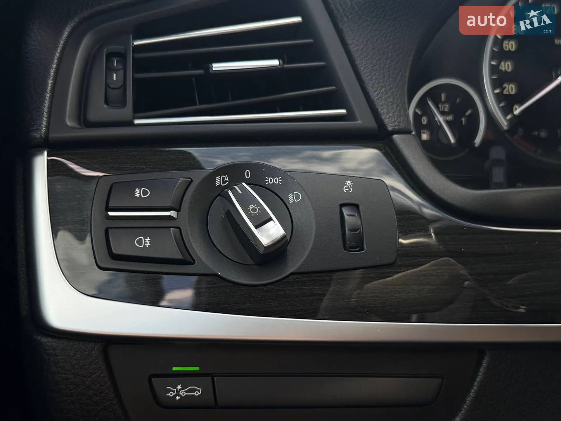 2010 BMW 5er - мініатюра 10