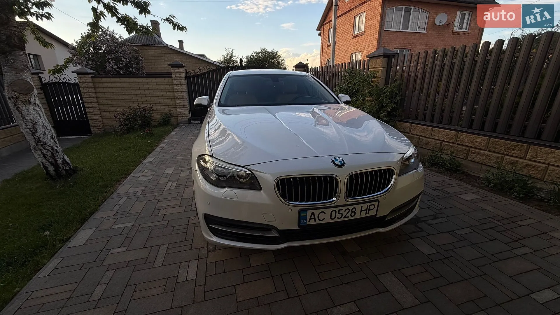 2013 BMW 5er - мініатюра 2