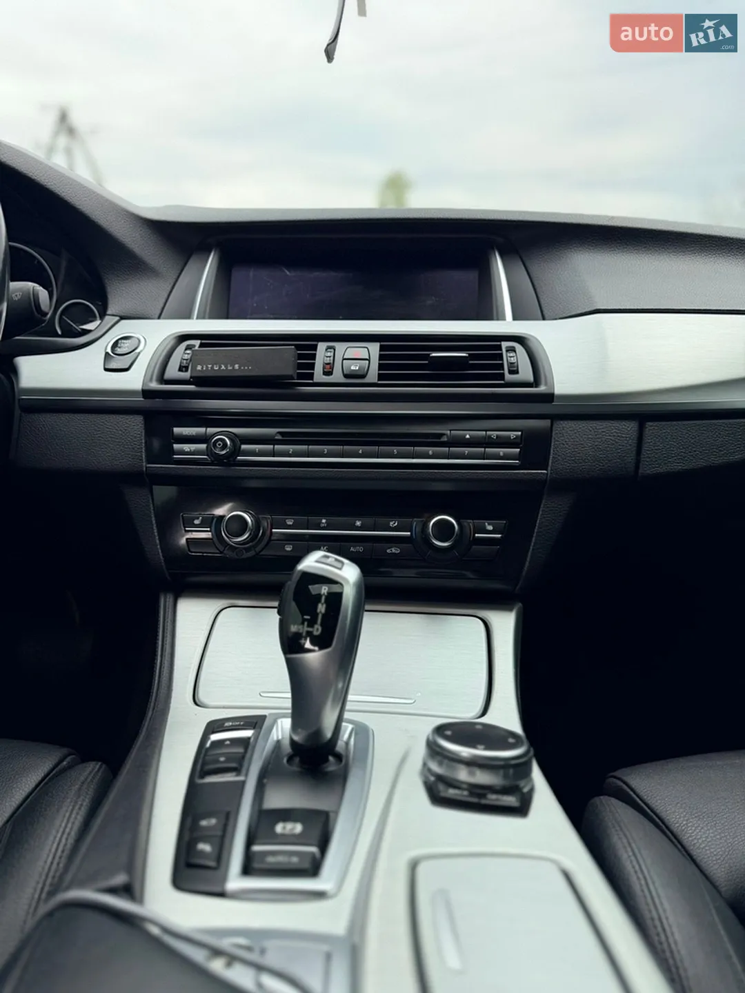 2016 BMW 5er - мініатюра 18