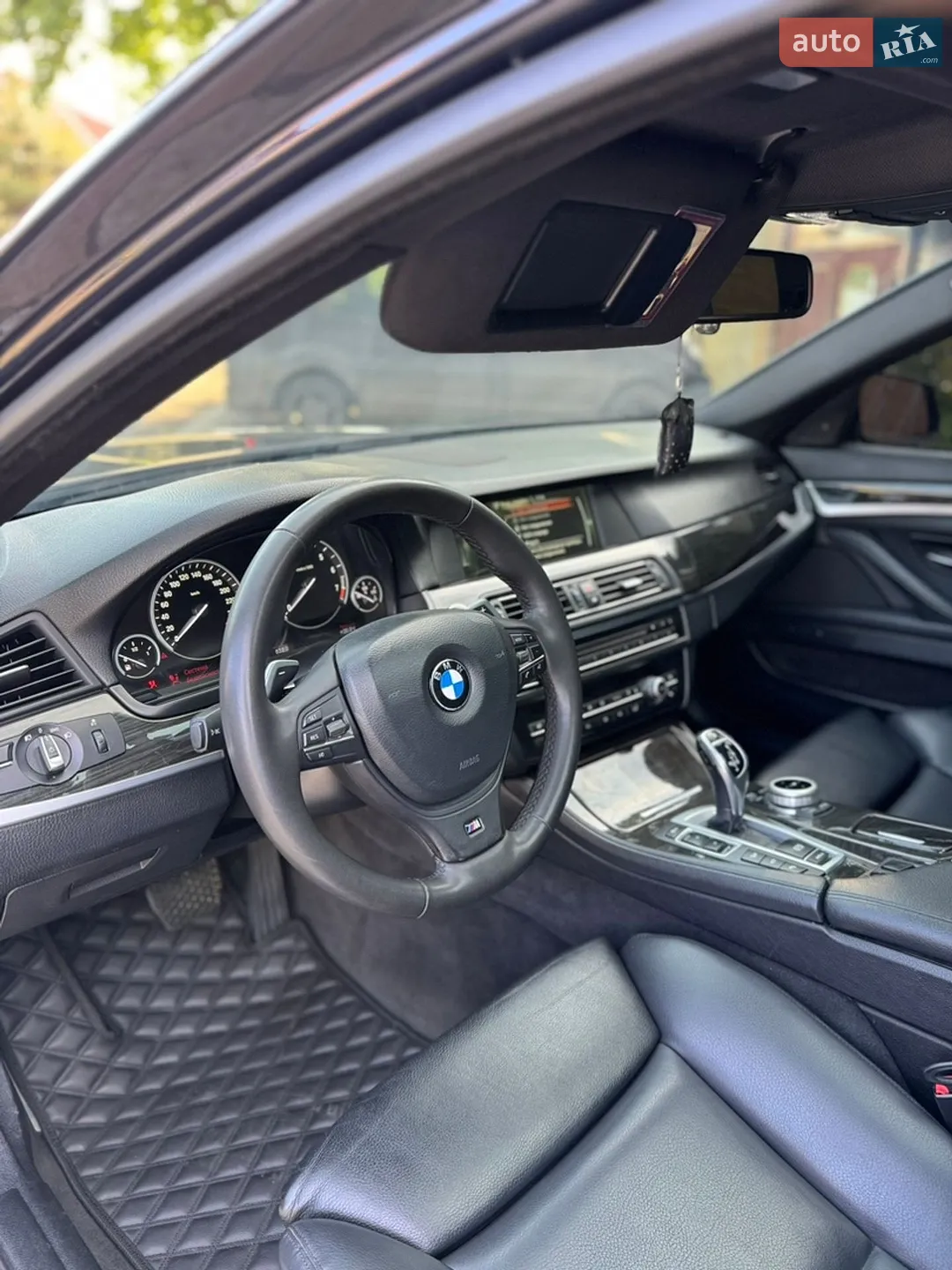 2012 BMW 5er - мініатюра 12