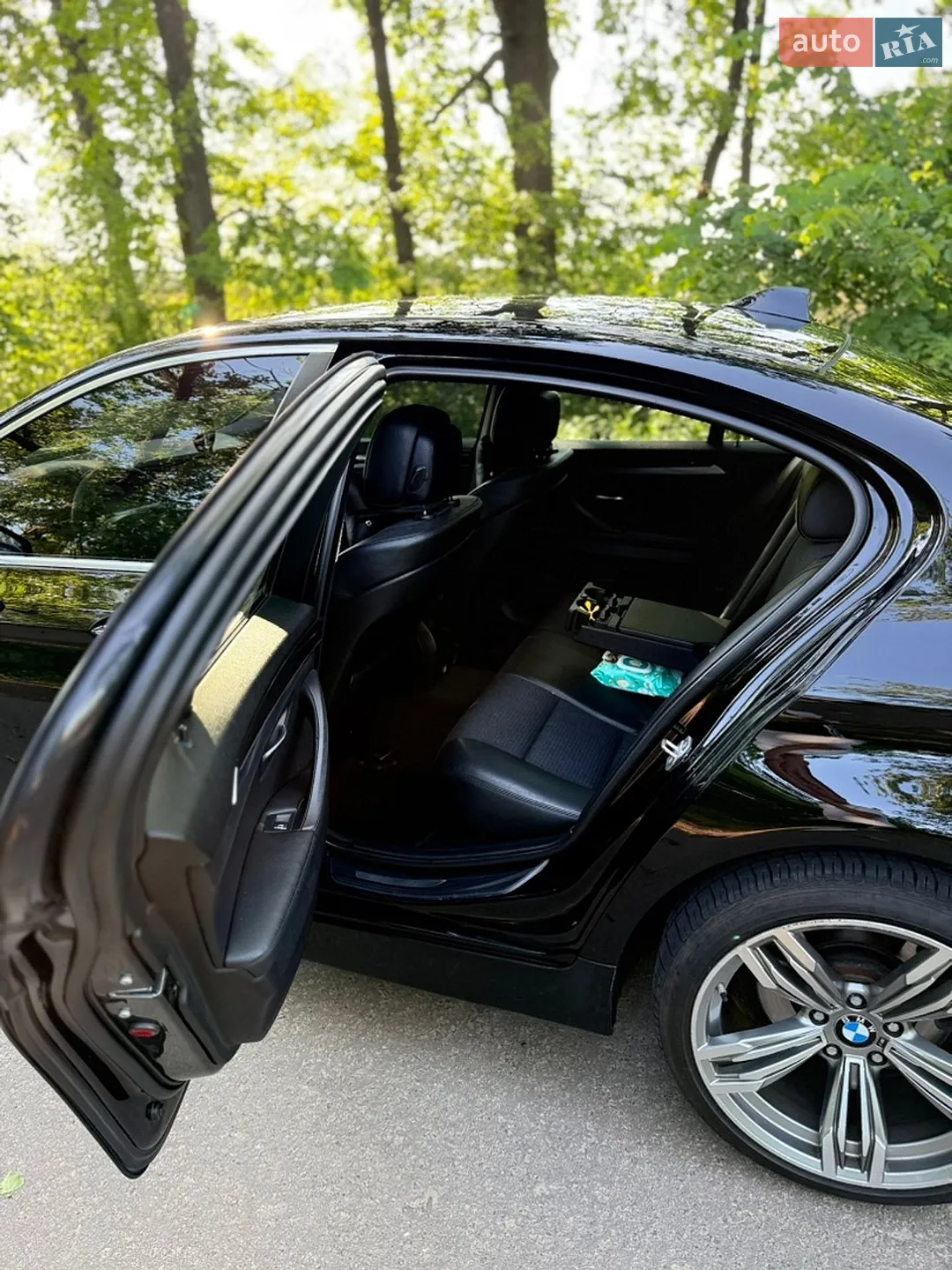 2012 BMW 5er - мініатюра 12