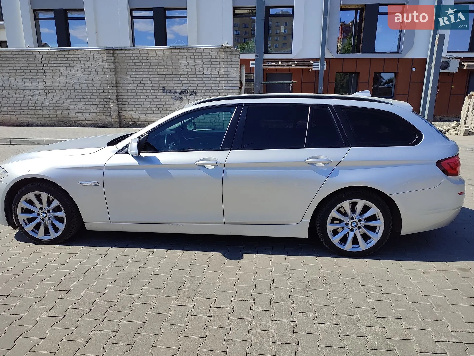 2010 BMW 5er - мініатюра 8