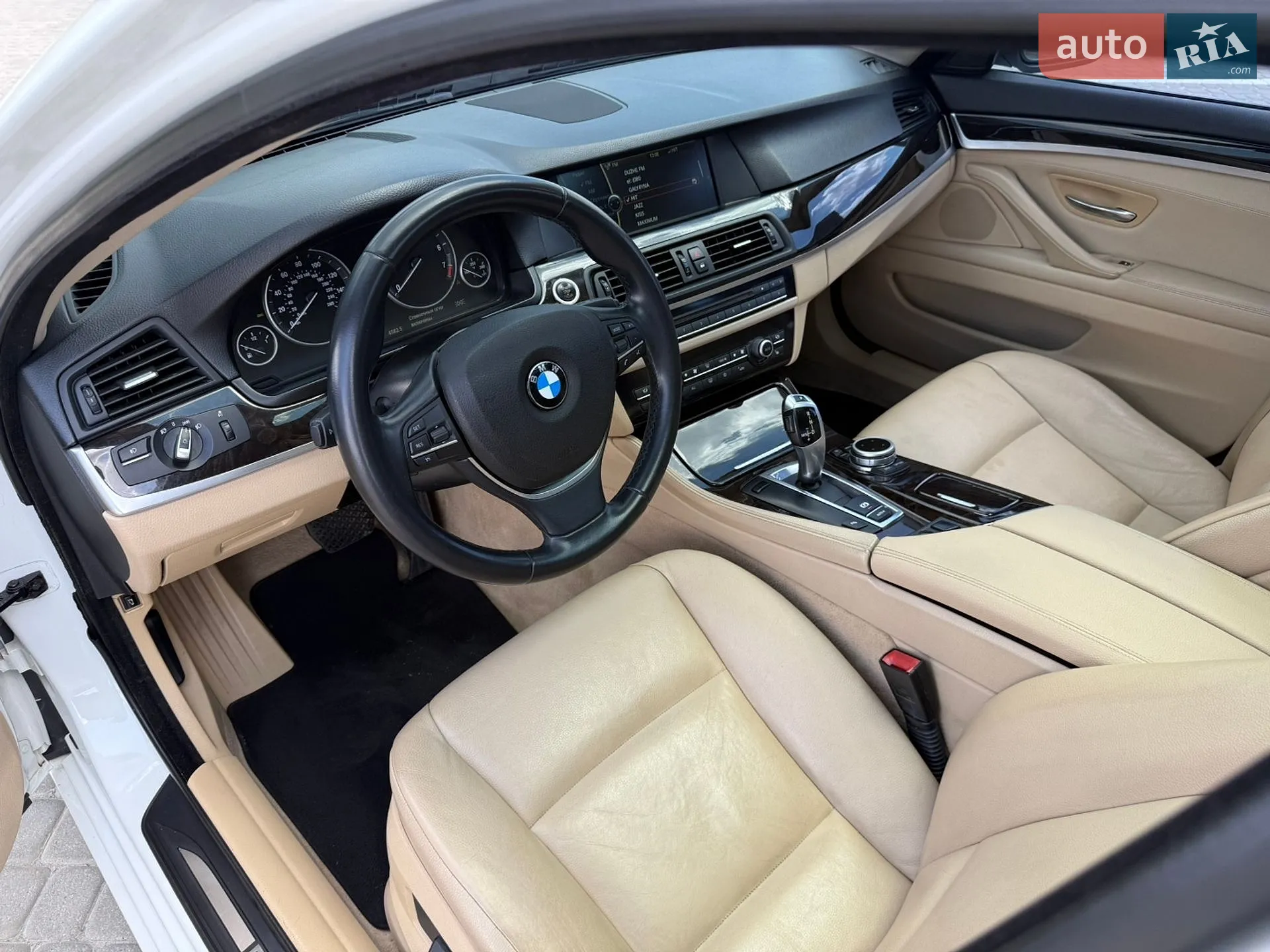 2011 BMW 5er - мініатюра 25