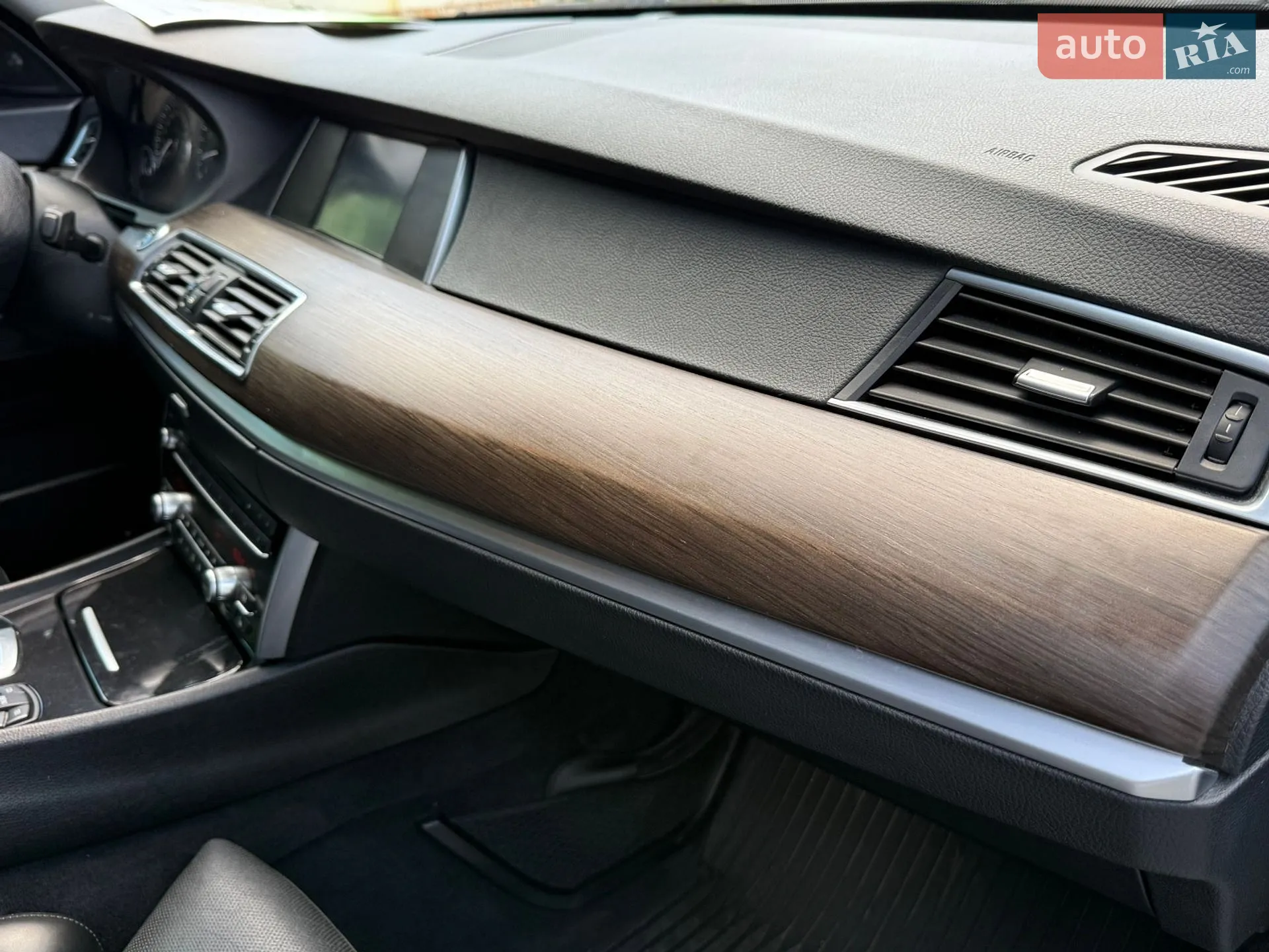 2010 BMW 5er - мініатюра 37