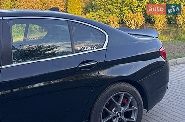 Седан BMW 5 Series 2012 в Мостиске