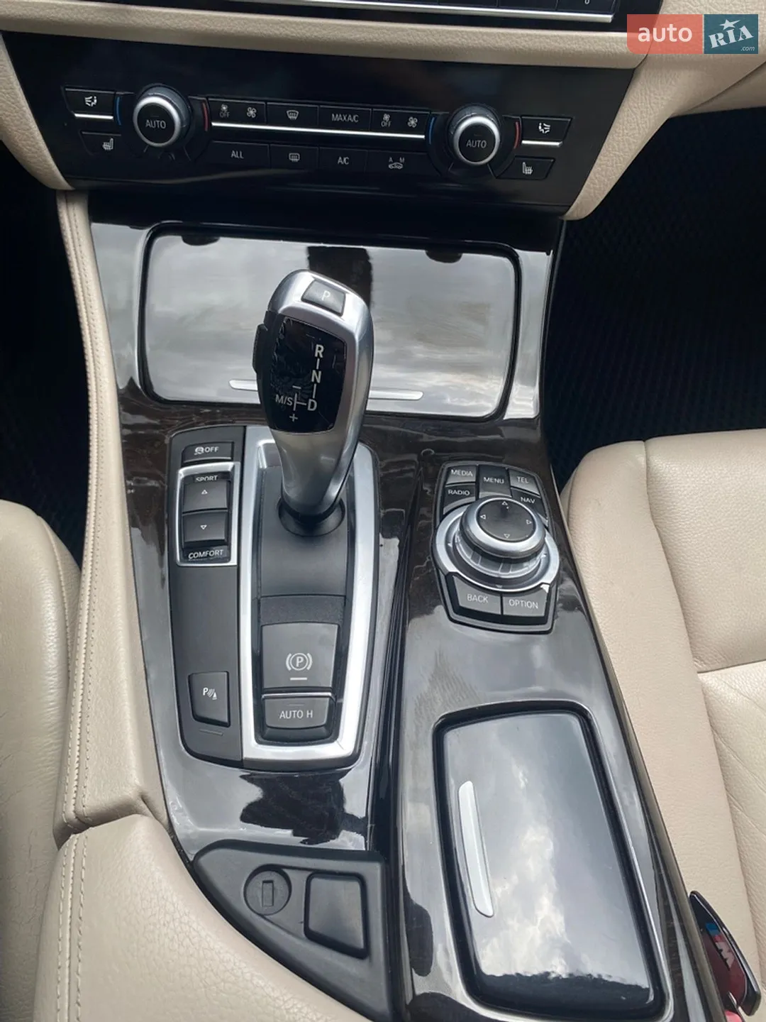 2012 BMW 5er - мініатюра 12