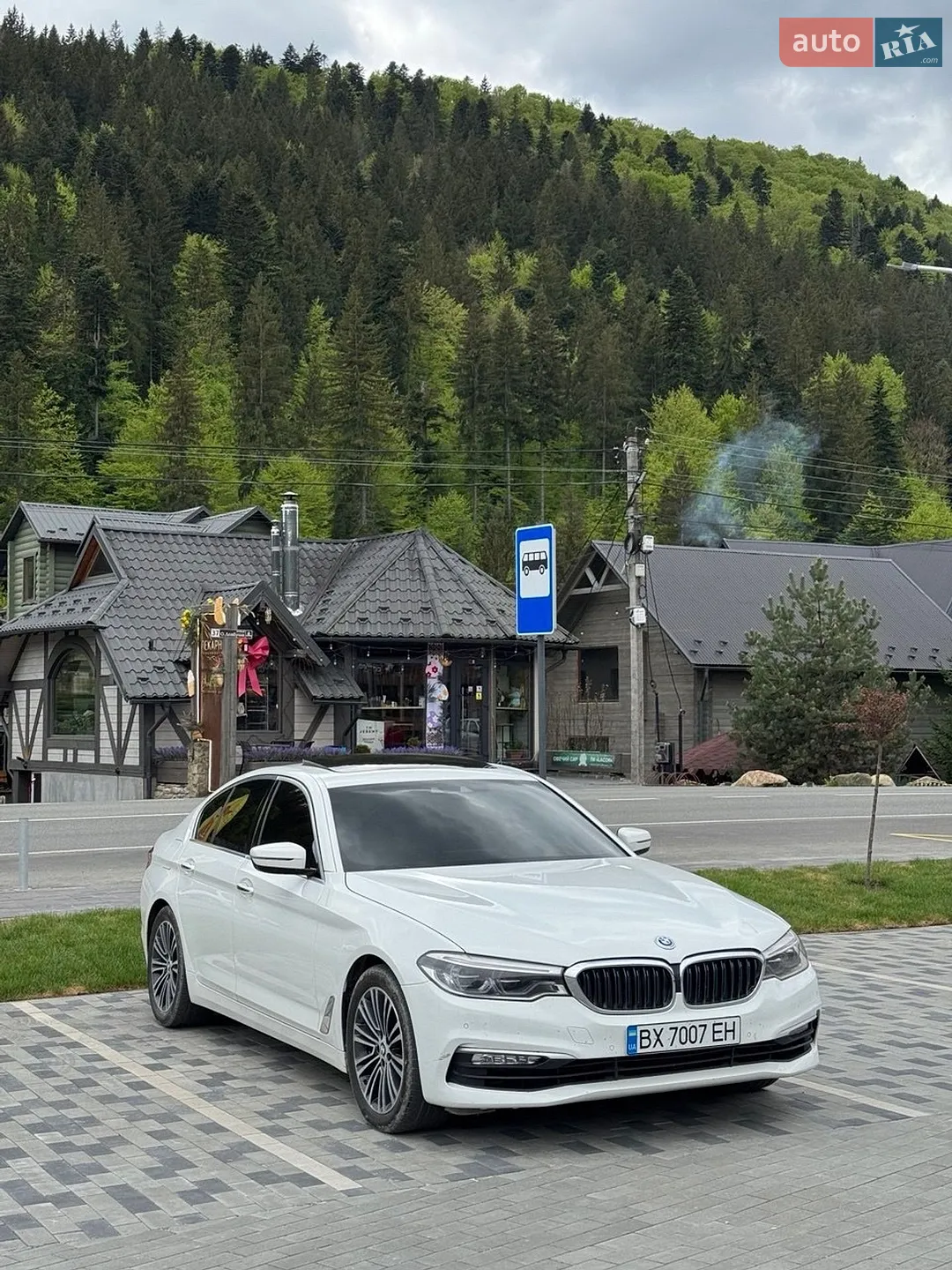 2017 BMW 5er - мініатюра 3