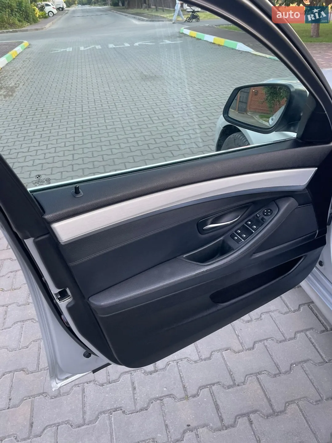 2010 BMW 5er - мініатюра 37