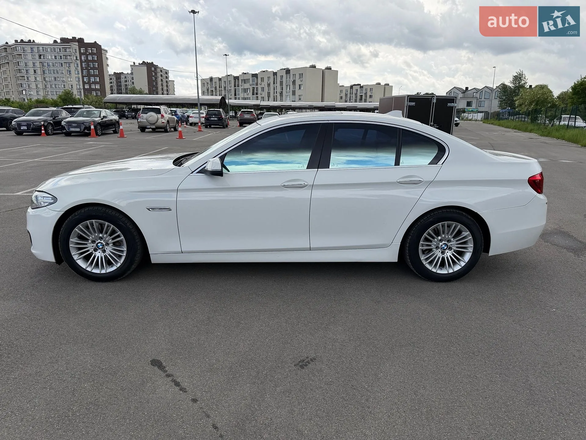 2016 BMW 5er - мініатюра 11