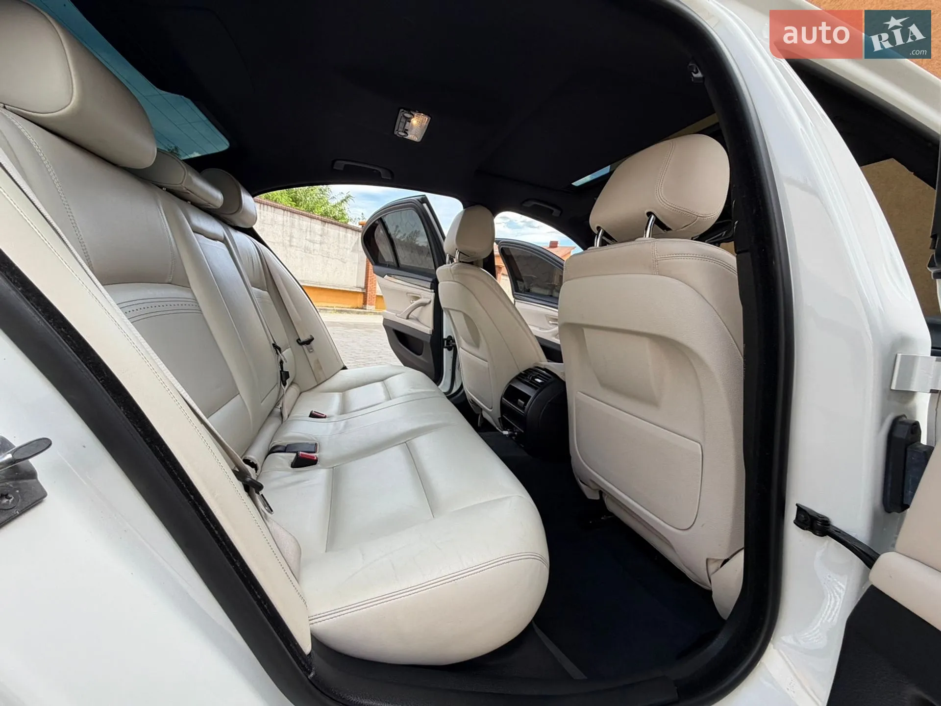 2016 BMW 5er - мініатюра 28