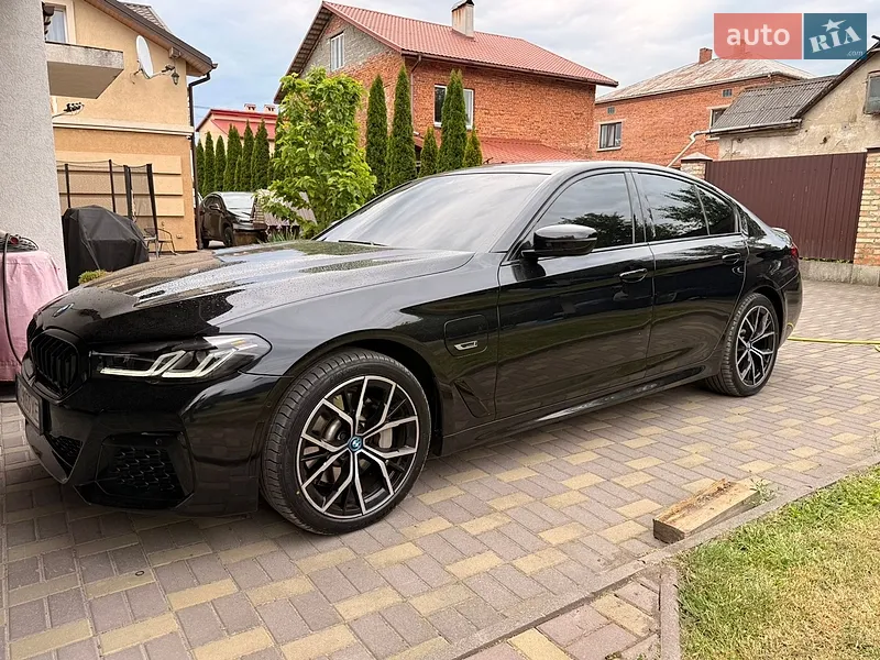 BMW 5 Series 2022 VIN WBA33AG05PCM13098 фото оголошення 9 з 82