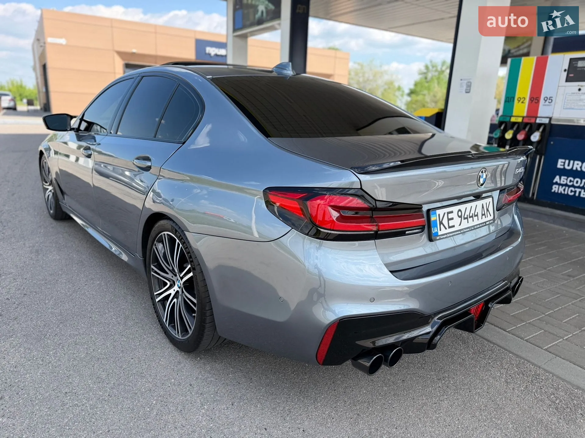 2018 BMW 5er - мініатюра 2