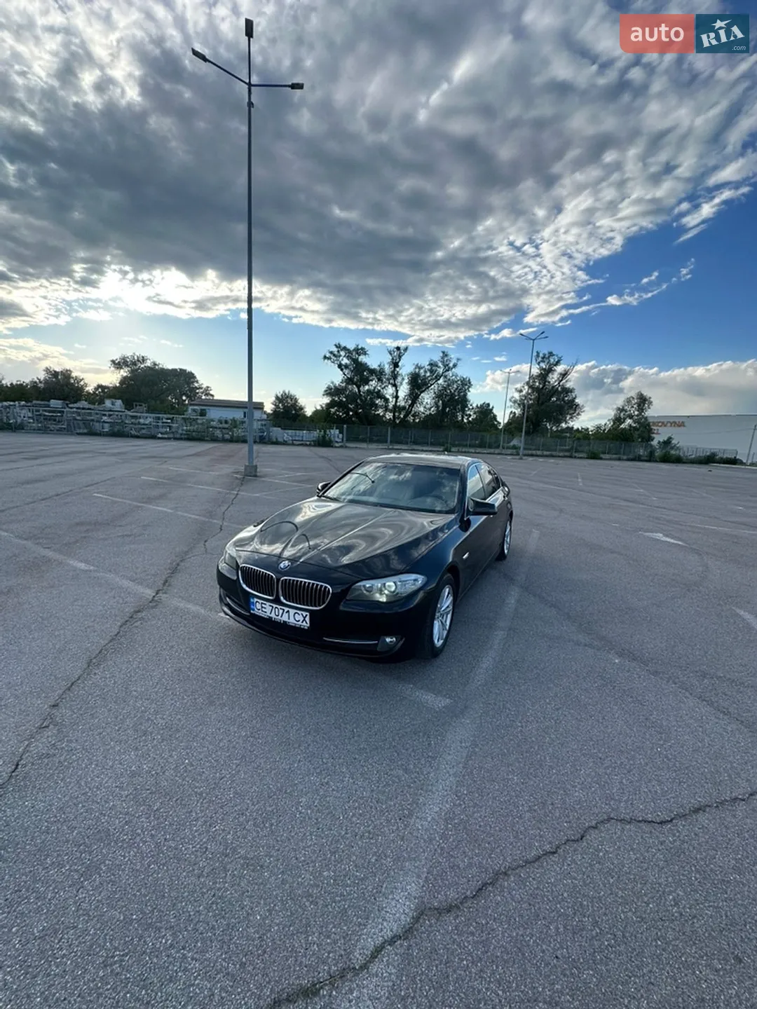 2011 BMW 5er - мініатюра 2