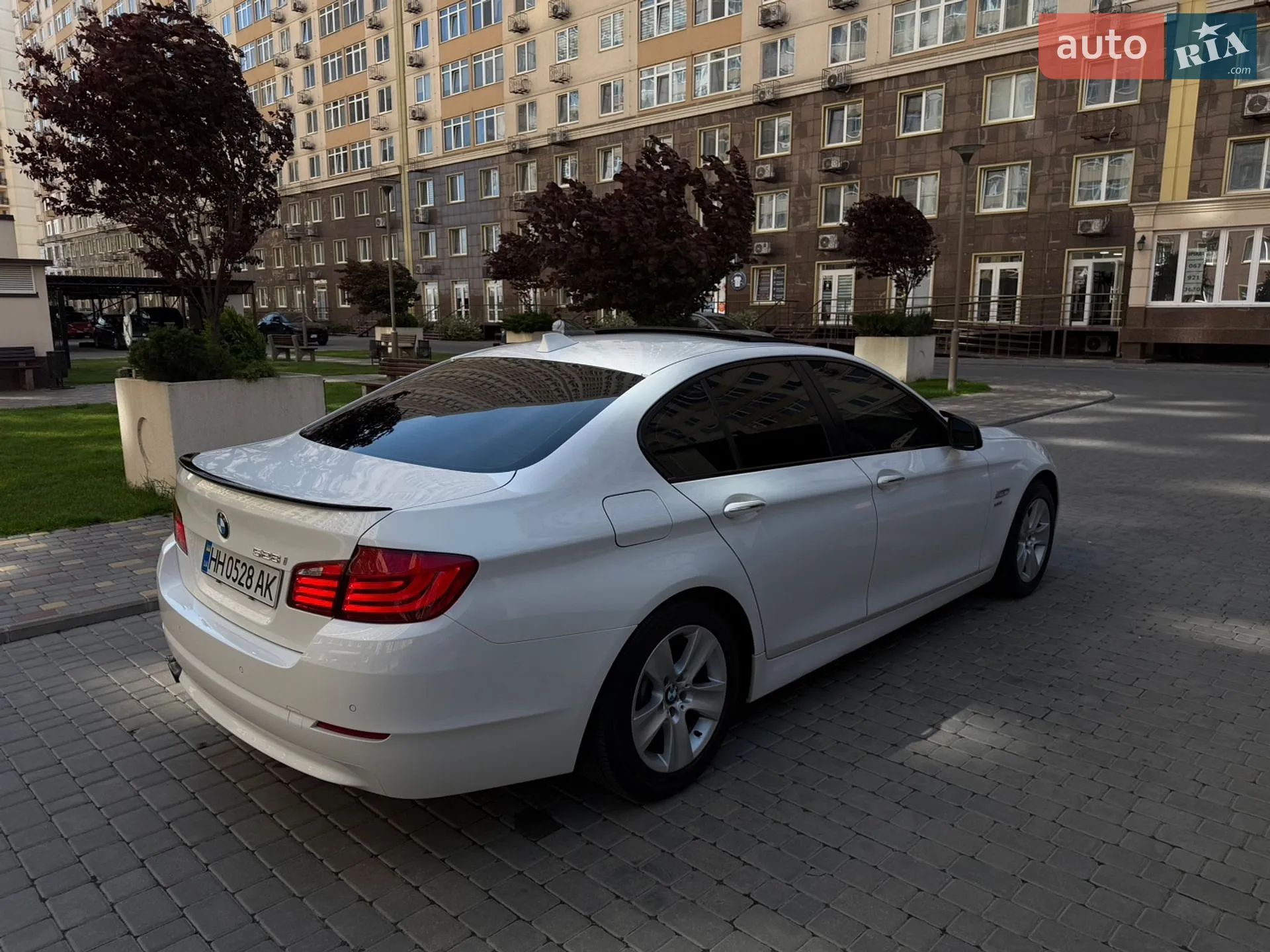 2011 BMW 5er - мініатюра 4