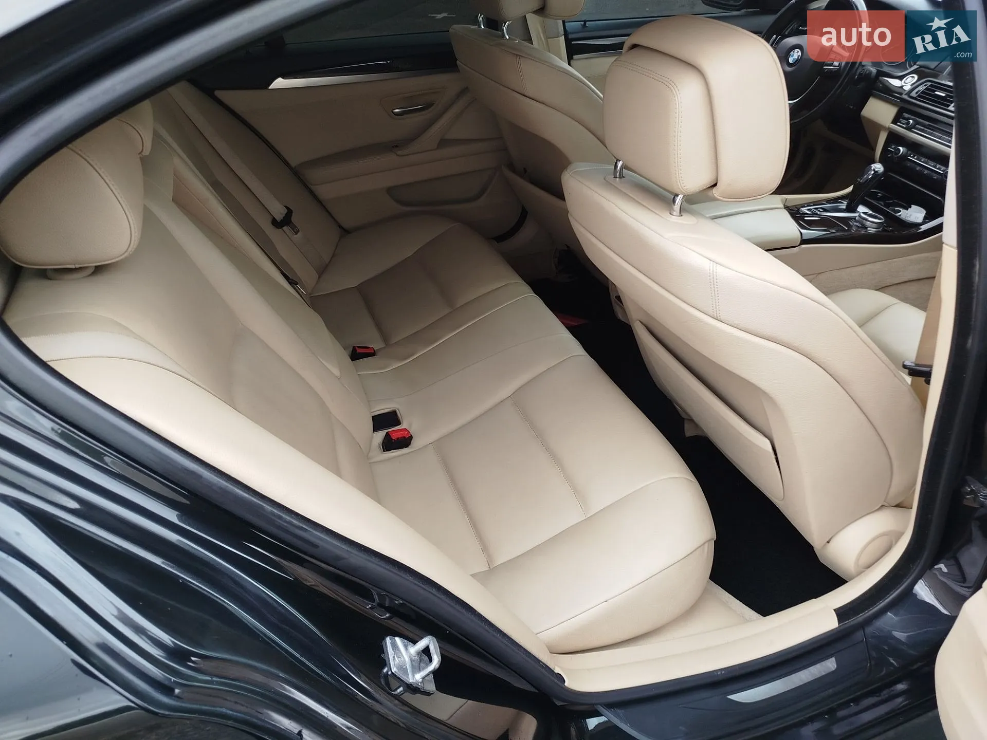 2010 BMW 5er - мініатюра 18