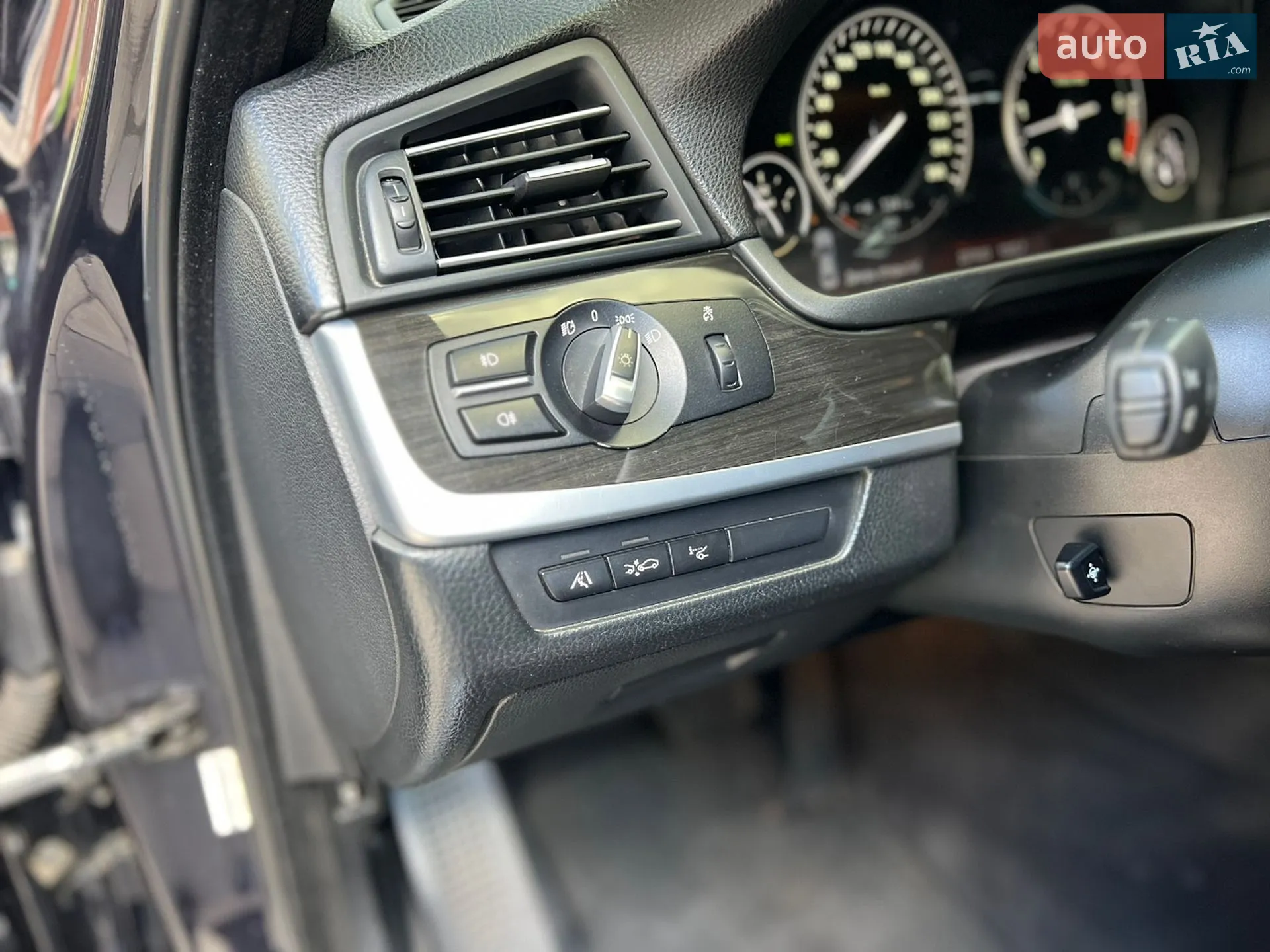 2012 BMW 5er - мініатюра 26