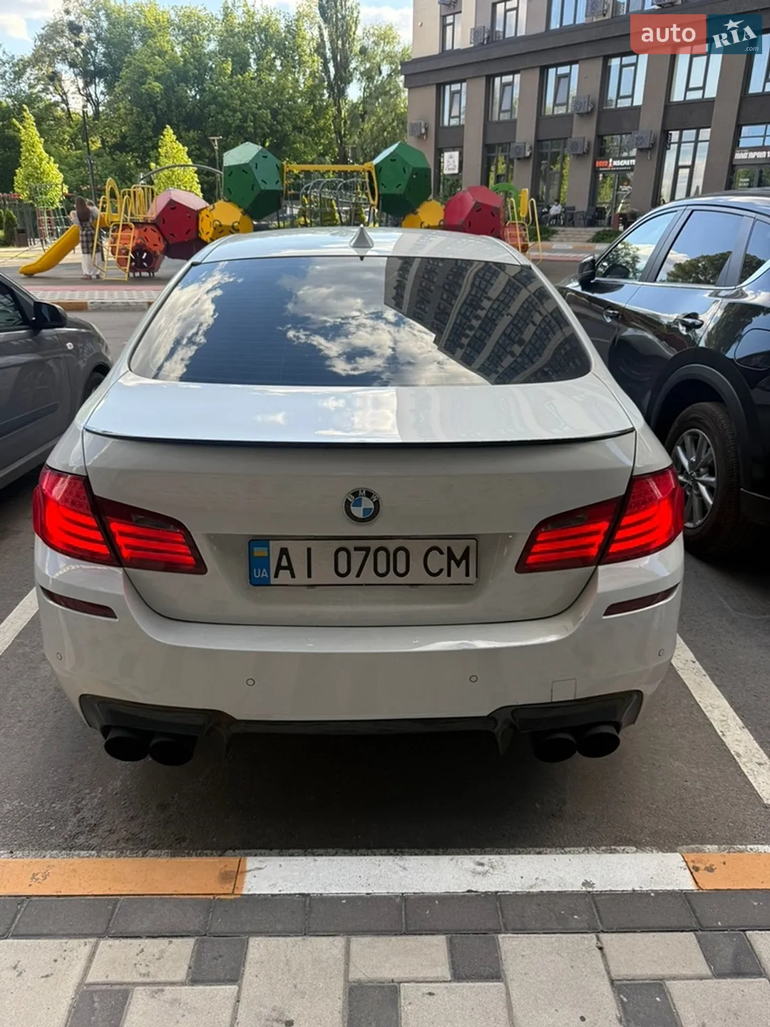 2010 BMW 5er - мініатюра 5