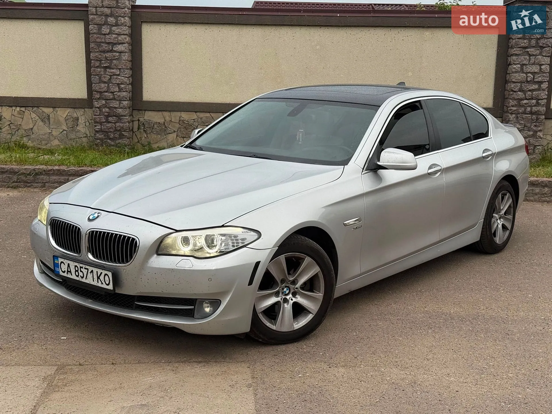 2011 BMW 5er - мініатюра 2