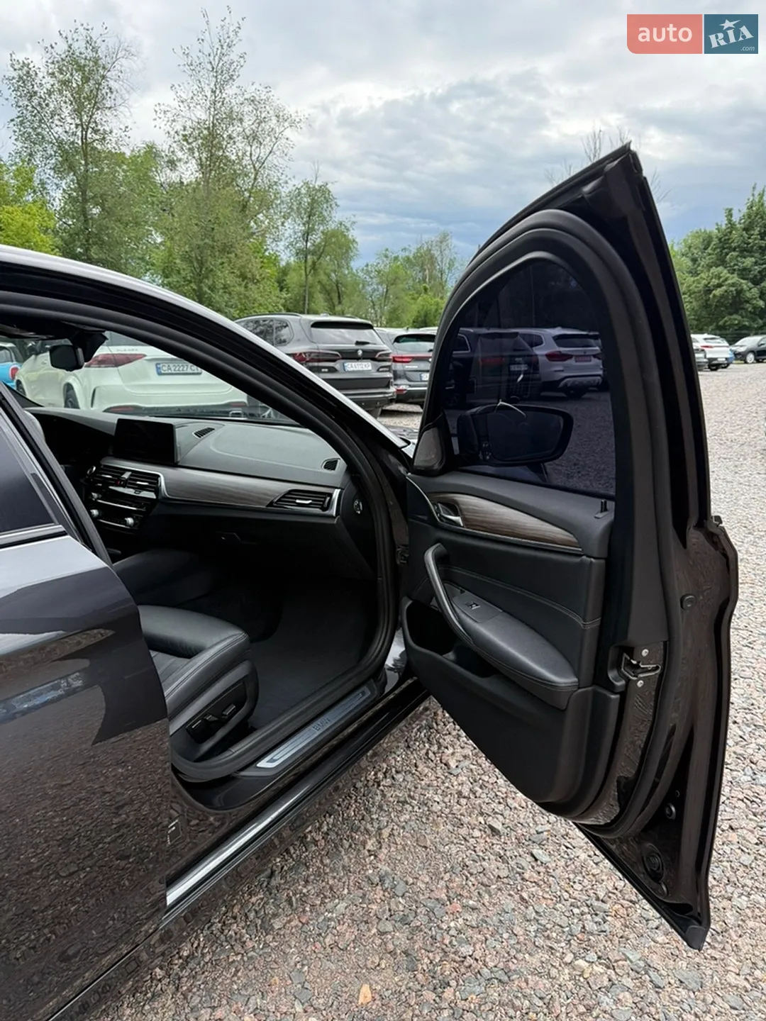 BMW 5 Series 2019 VIN WBAJF31020WW37386 фото оголошення 13 з 19