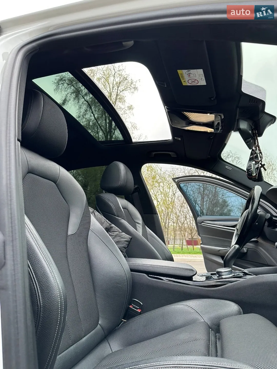 2017 BMW 5er - мініатюра 15