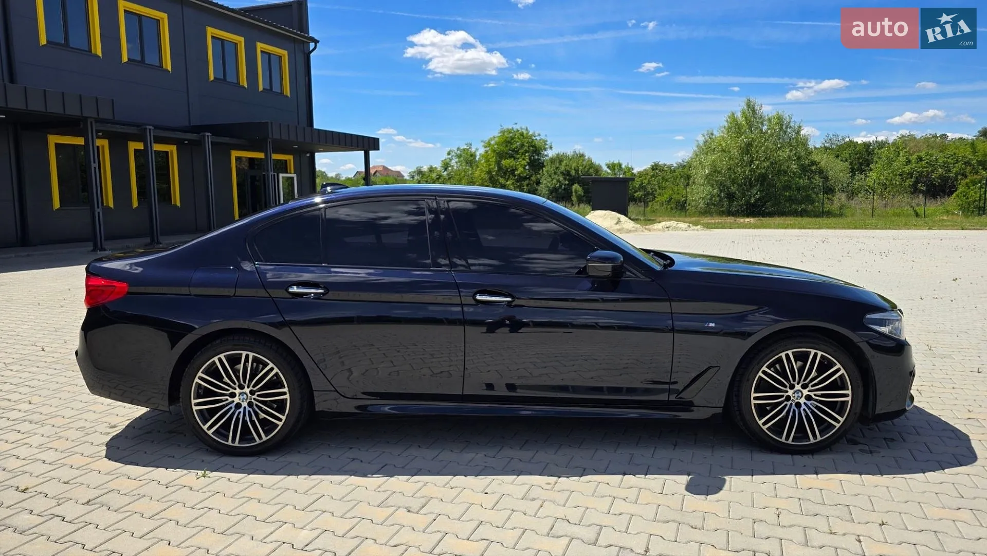 2017 BMW 5er - мініатюра 2