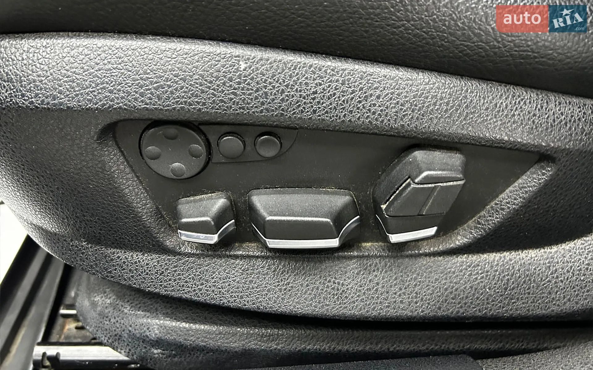 2012 BMW 5er - мініатюра 16