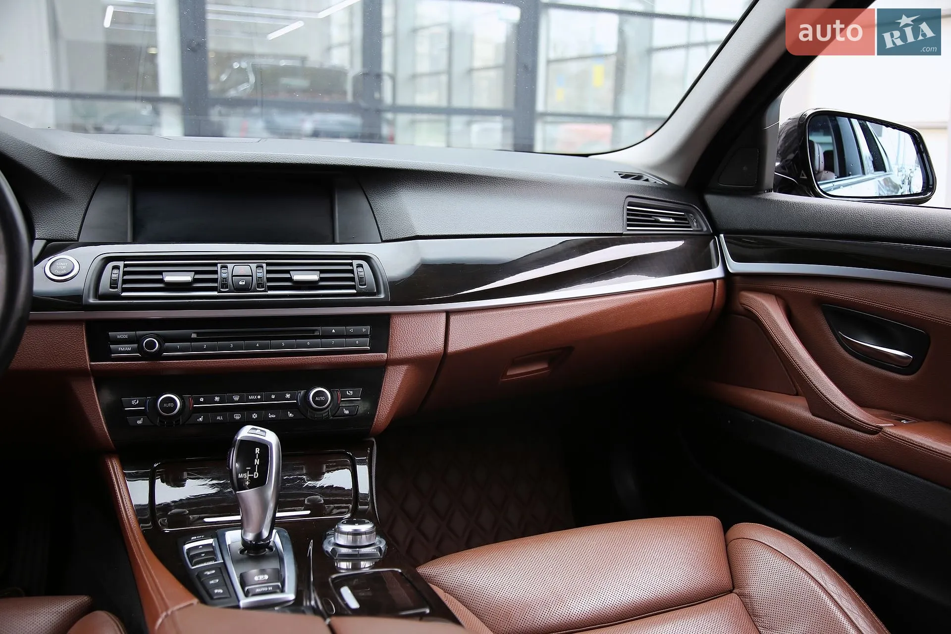 2011 BMW 5er - мініатюра 14