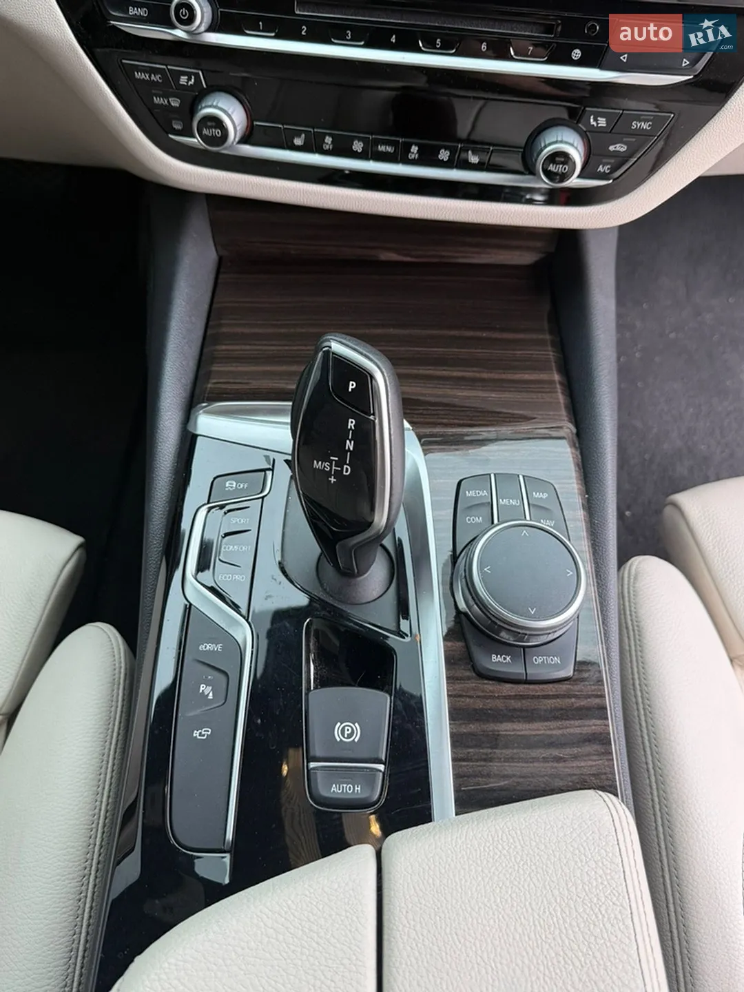 2017 BMW 5er - мініатюра 14