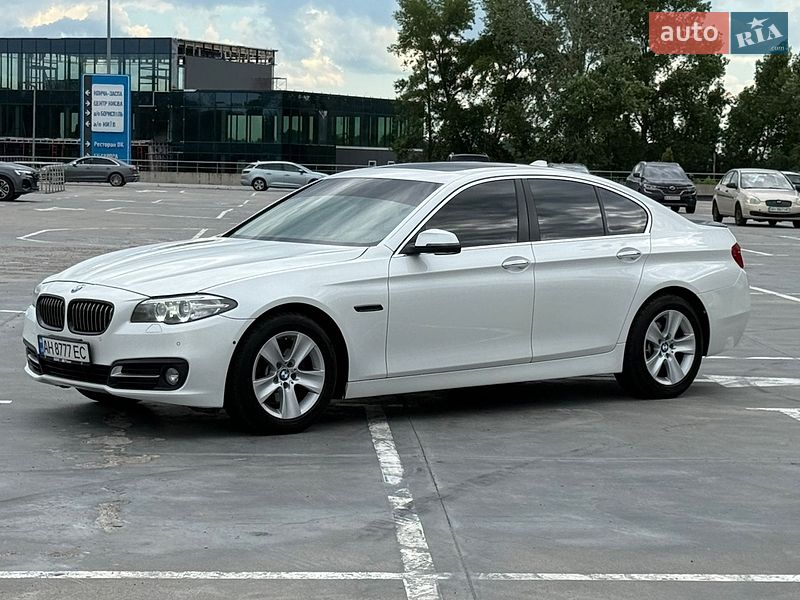 Седан BMW 5 Series 2015 в Киеве