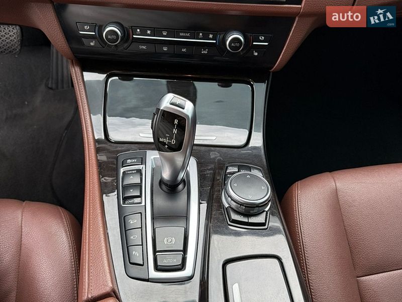 Седан BMW 5 Series 2015 в Киеве