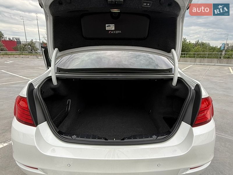 Седан BMW 5 Series 2015 в Киеве фото 47 Седан BMW 5 Series 2015 в Киеве