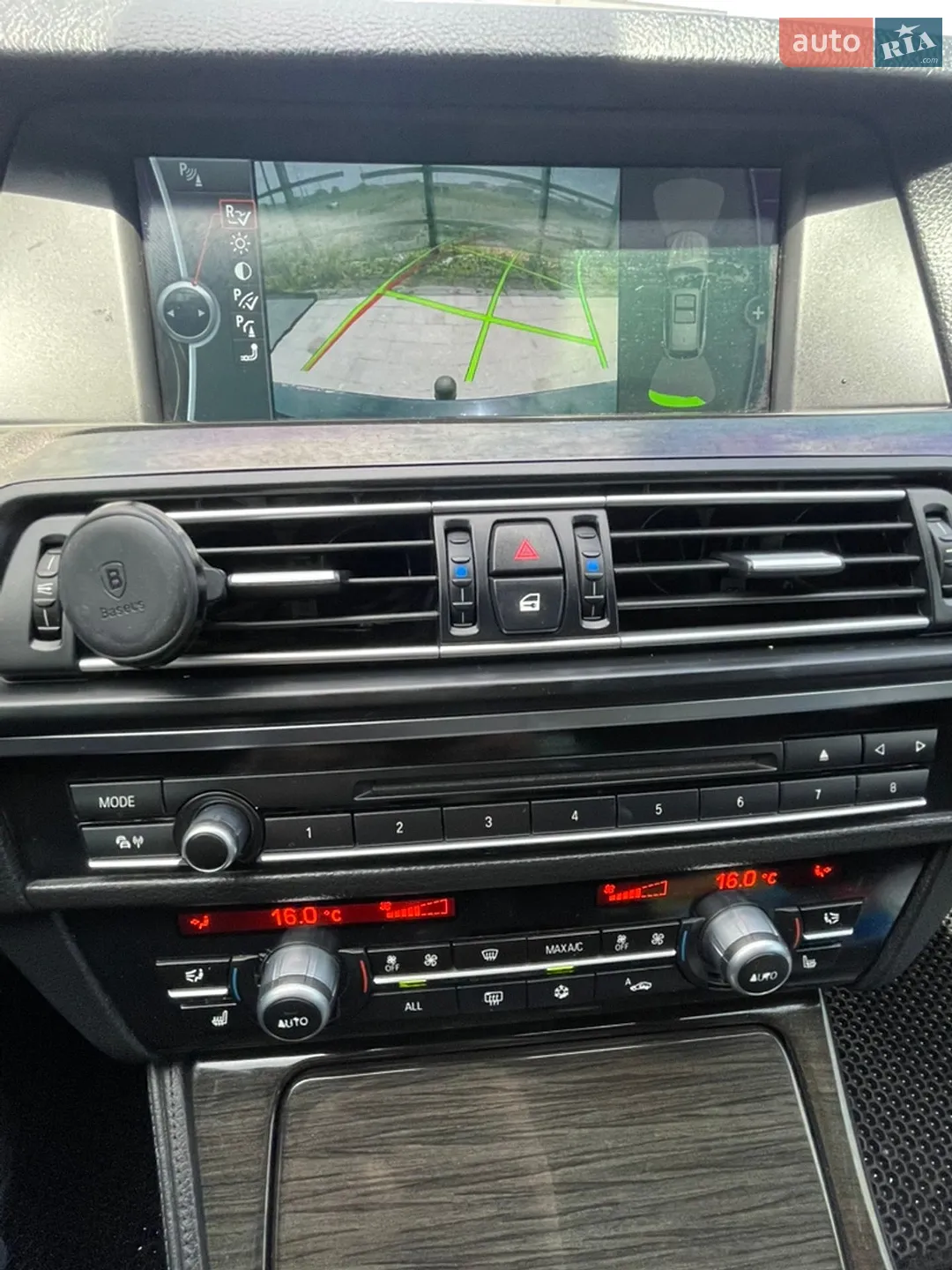 2010 BMW 5er - мініатюра 19