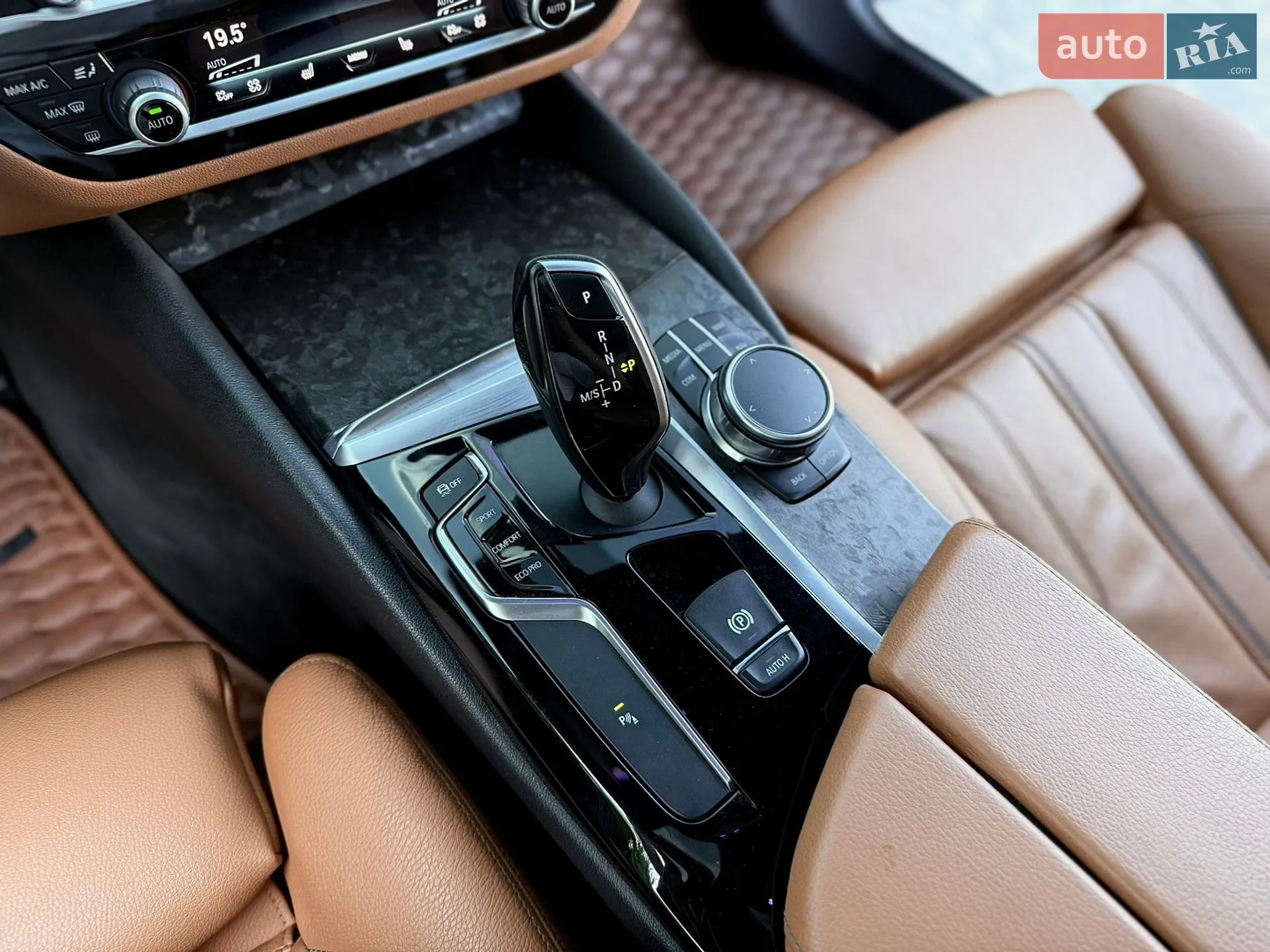 2017 BMW 5er - мініатюра 33