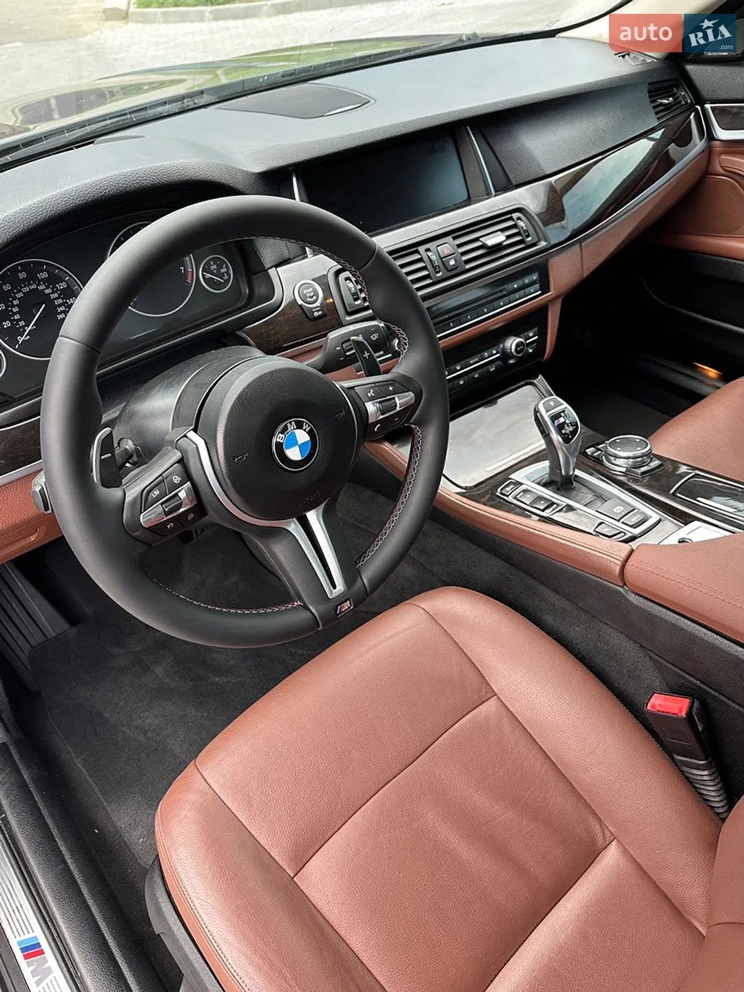 2016 BMW 5er - мініатюра 16