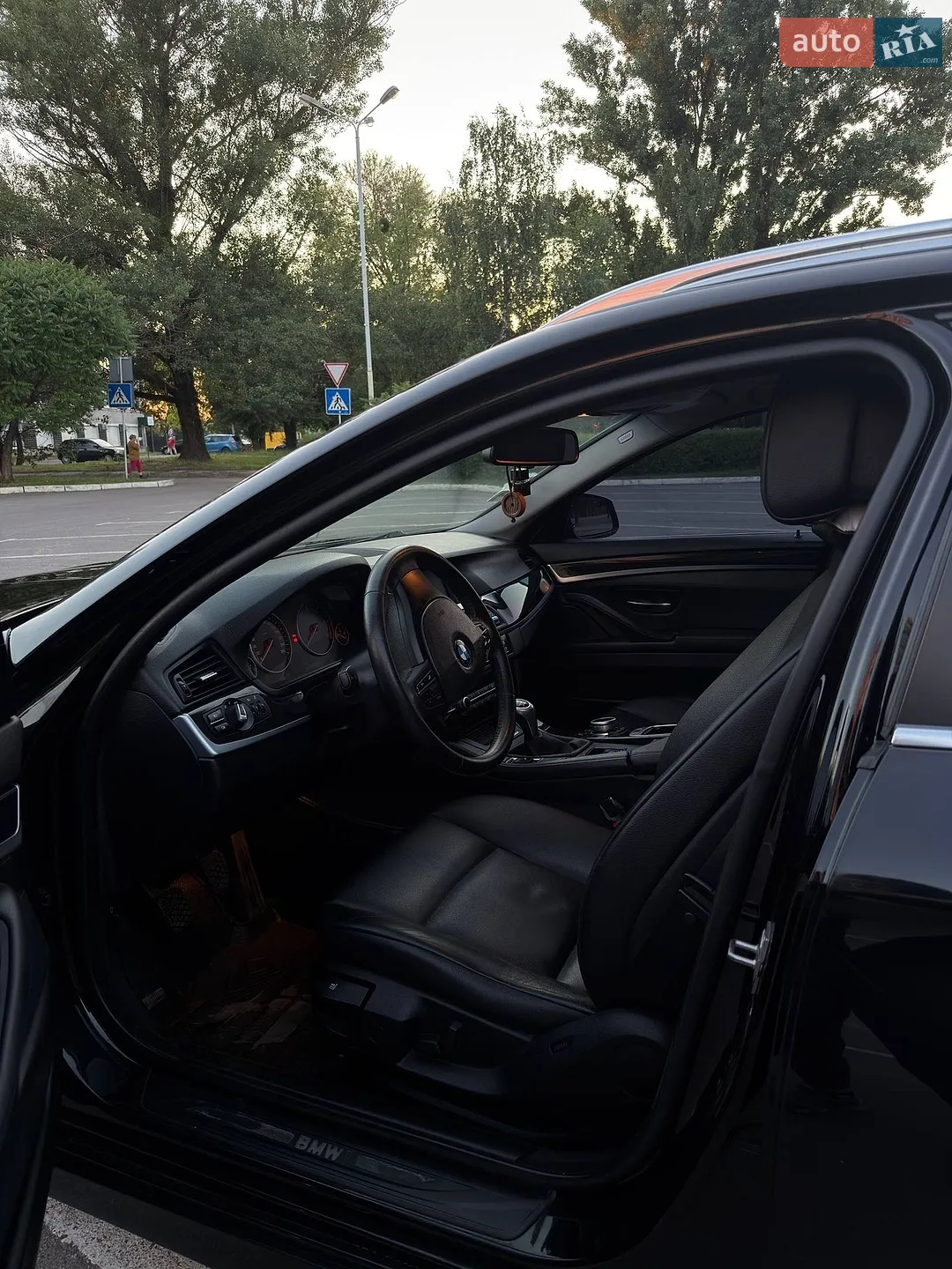 2012 BMW 5er - мініатюра 12