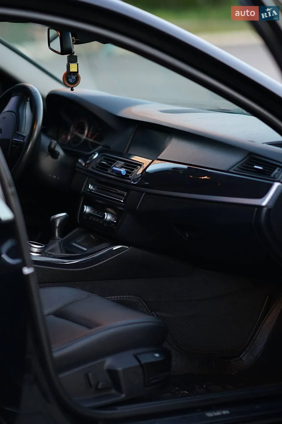 2012 BMW 5er - мініатюра 16